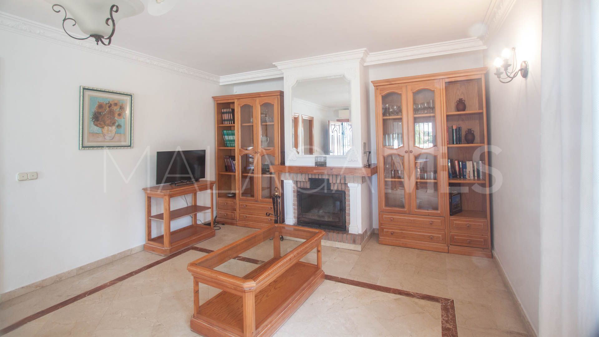 Finca for sale in Estepona