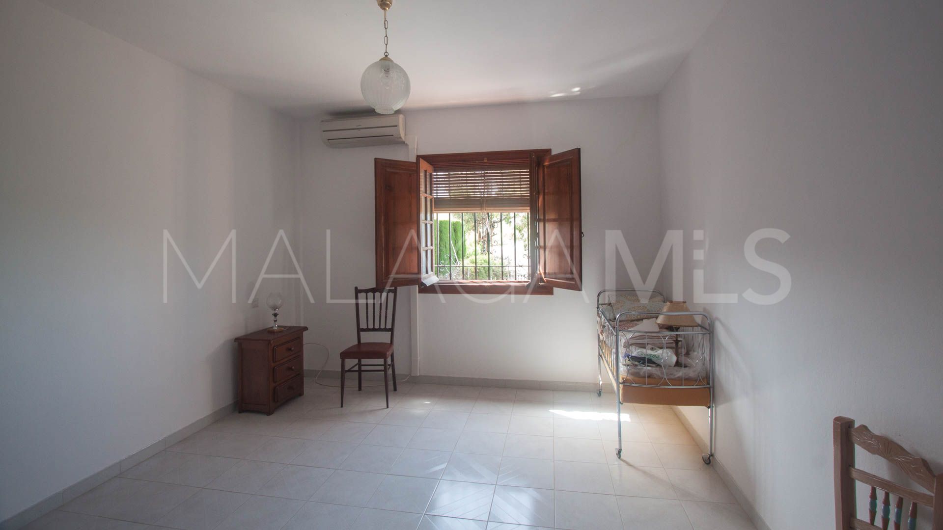 Finca for sale in Estepona