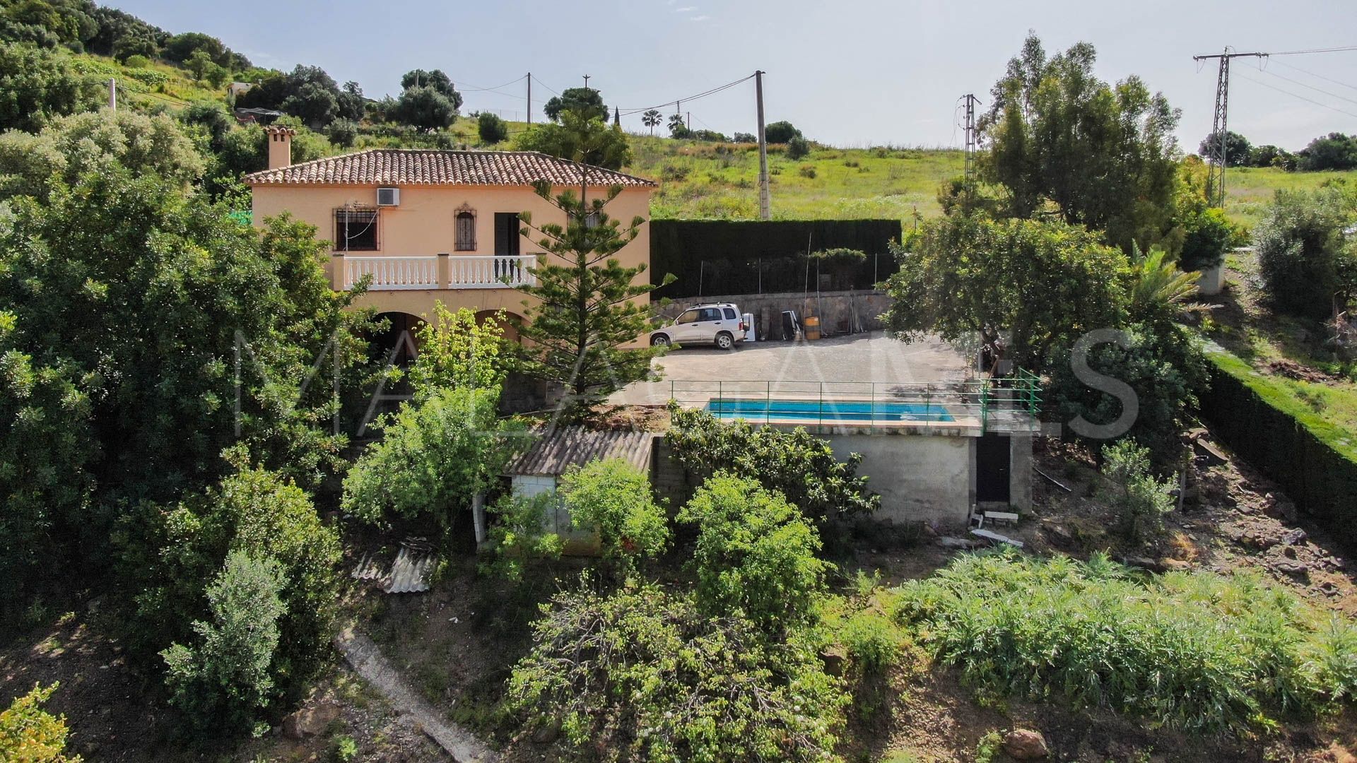 Finca for sale in Estepona