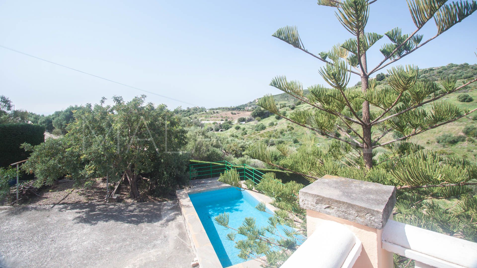 Finca for sale in Estepona
