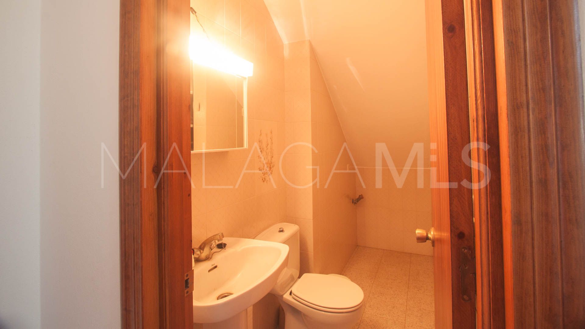 Finca for sale in Estepona