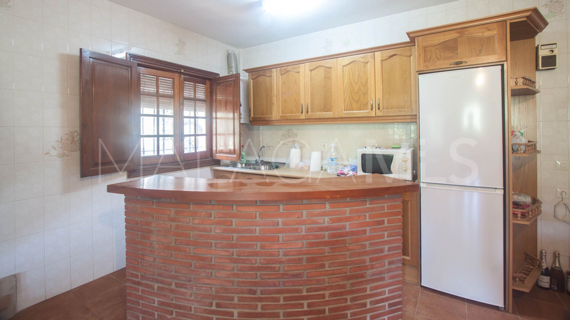 Finca for sale in Estepona