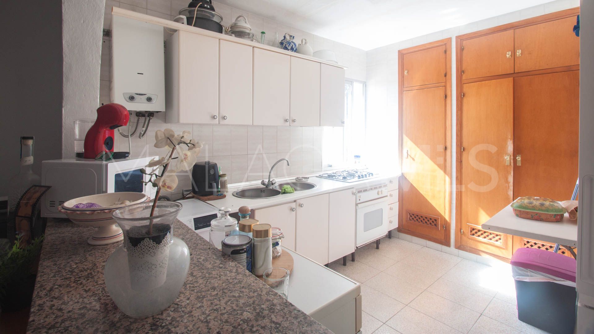 Finca for sale in Estepona