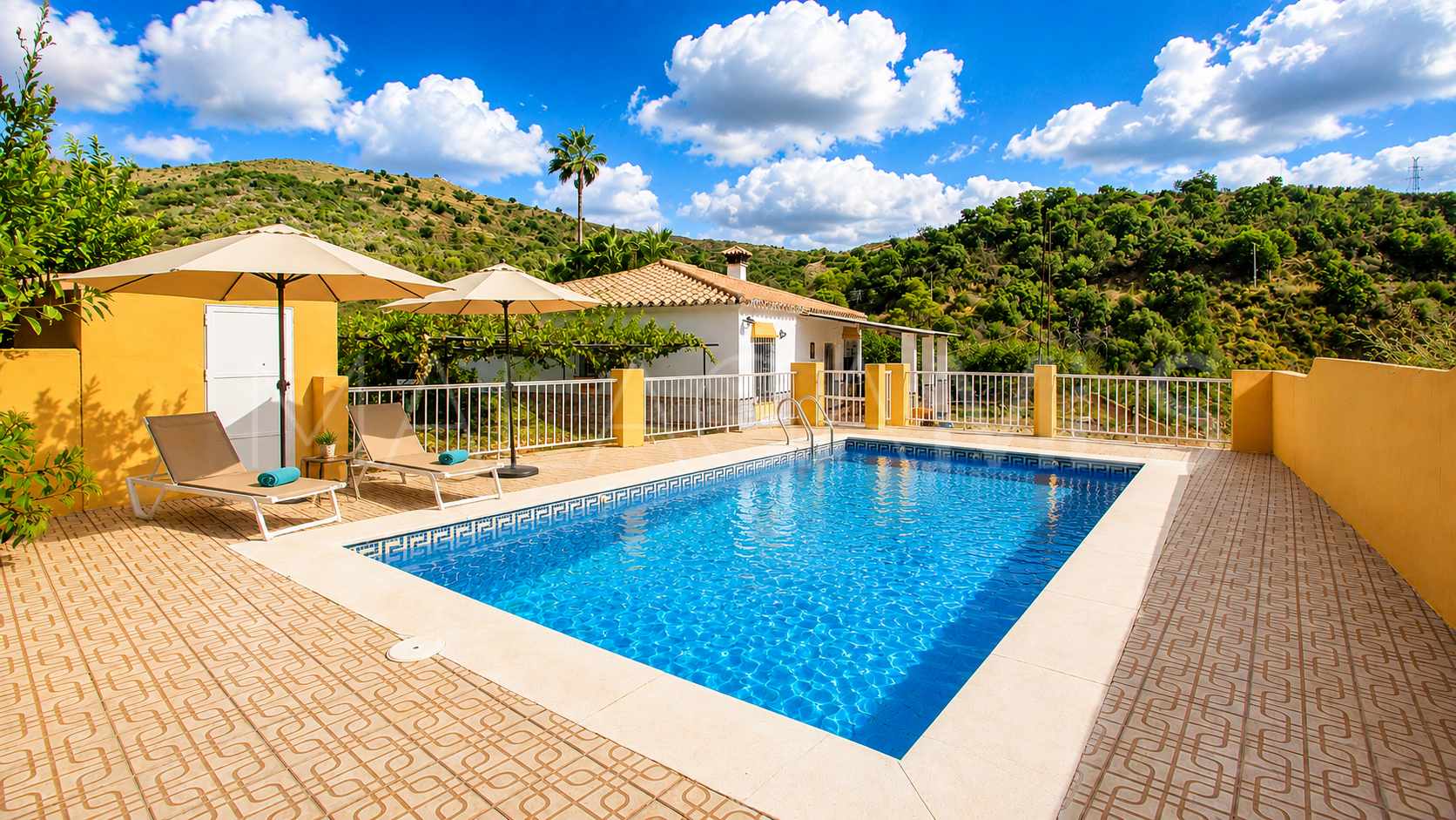 Estepona, finca for sale de 3 bedrooms