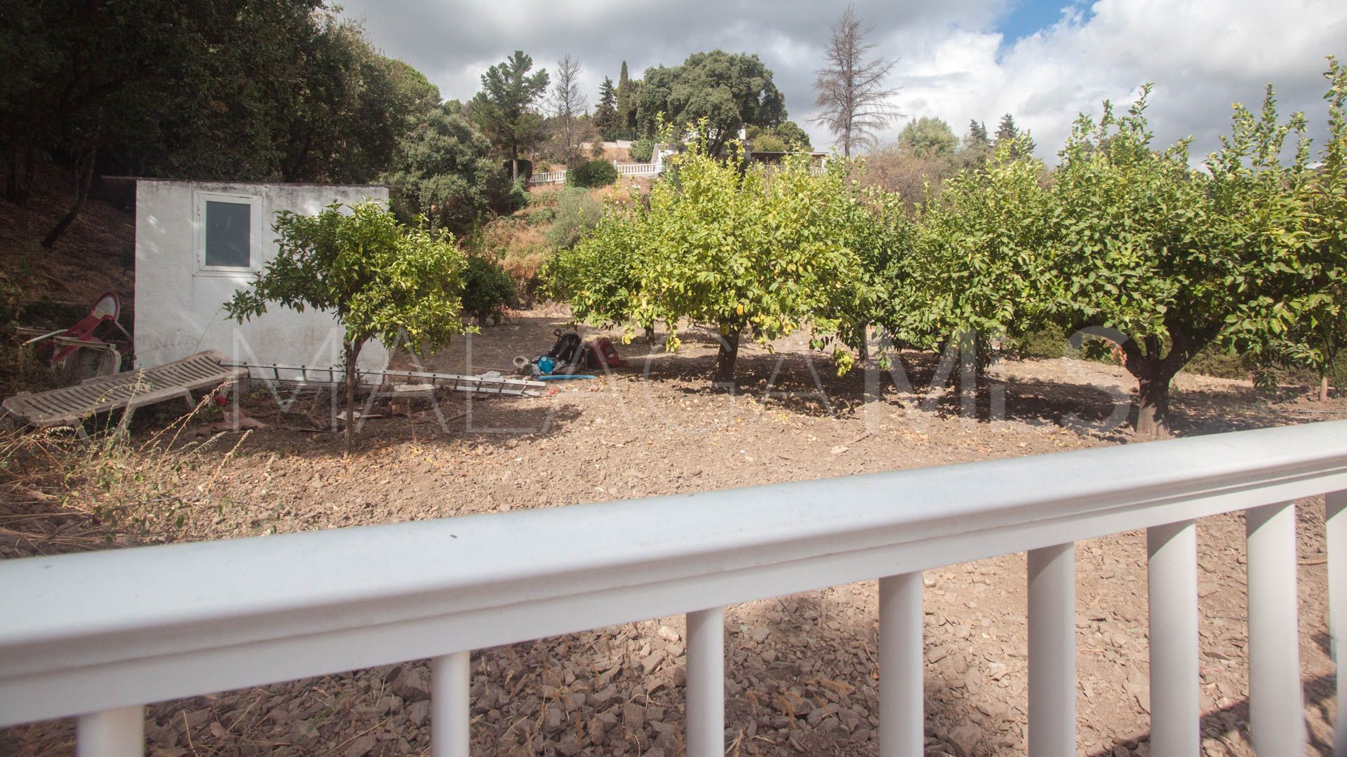 Finca for sale in Estepona