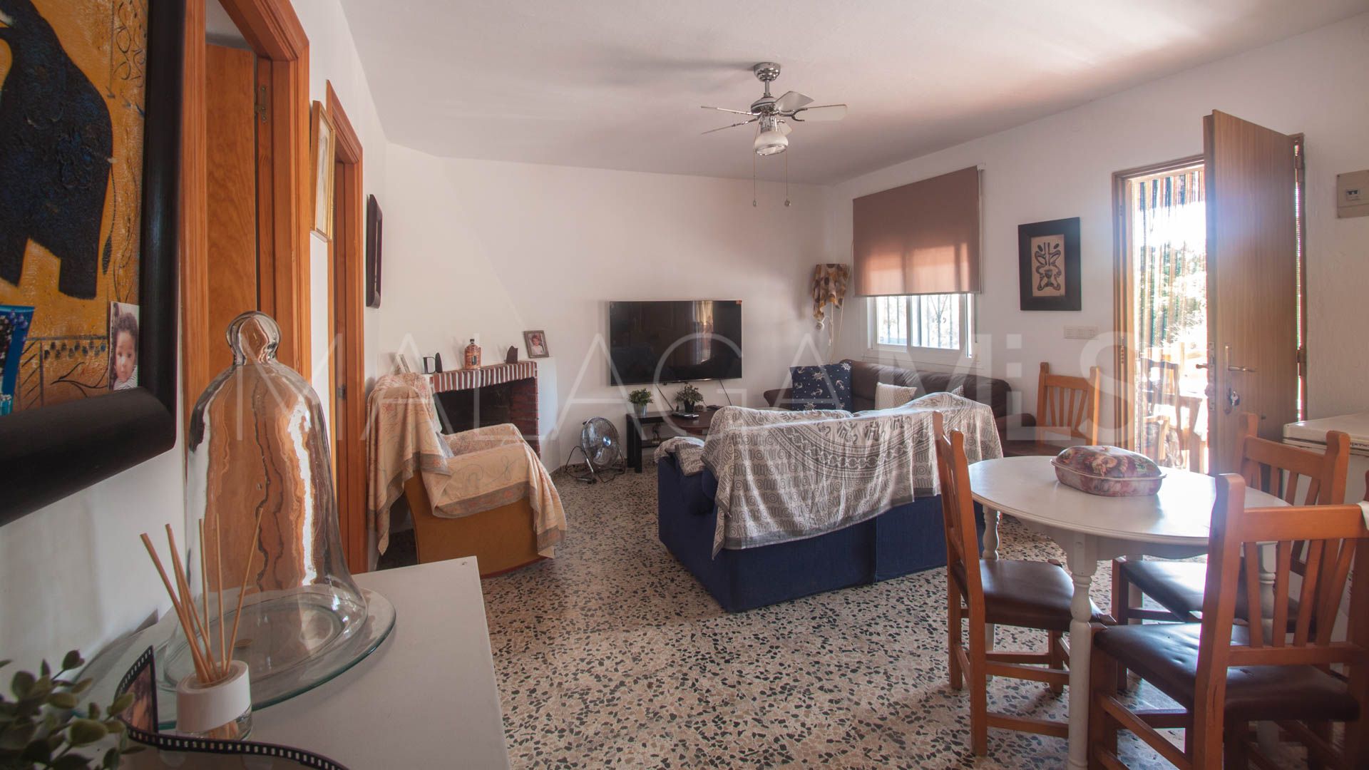 Finca for sale in Estepona