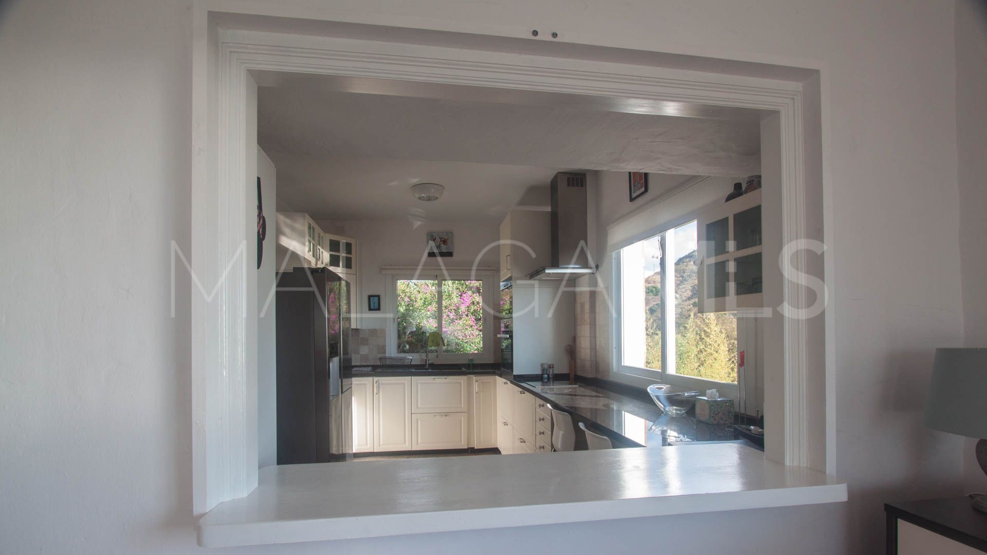 Finca for sale in Estepona
