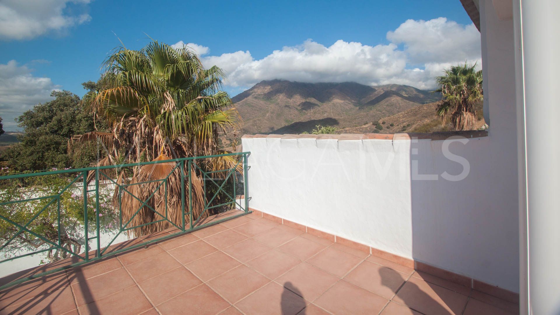 Finca for sale in Estepona