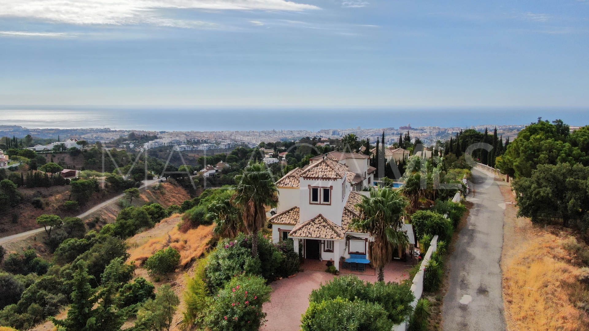 Finca for sale in Estepona
