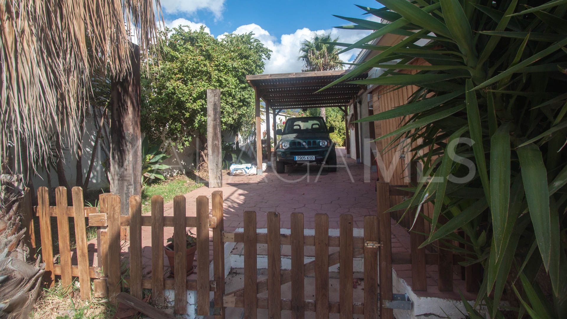 Finca for sale in Estepona