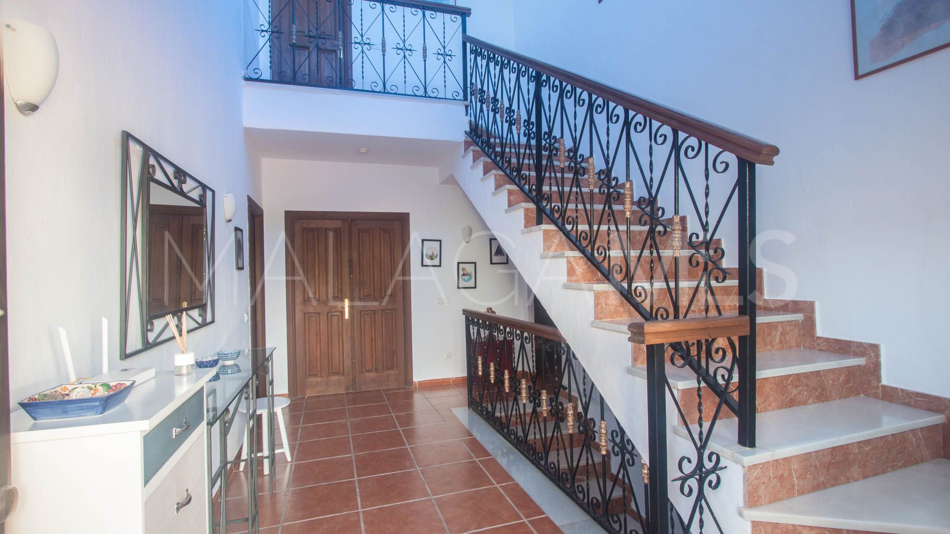 Finca for sale in Estepona