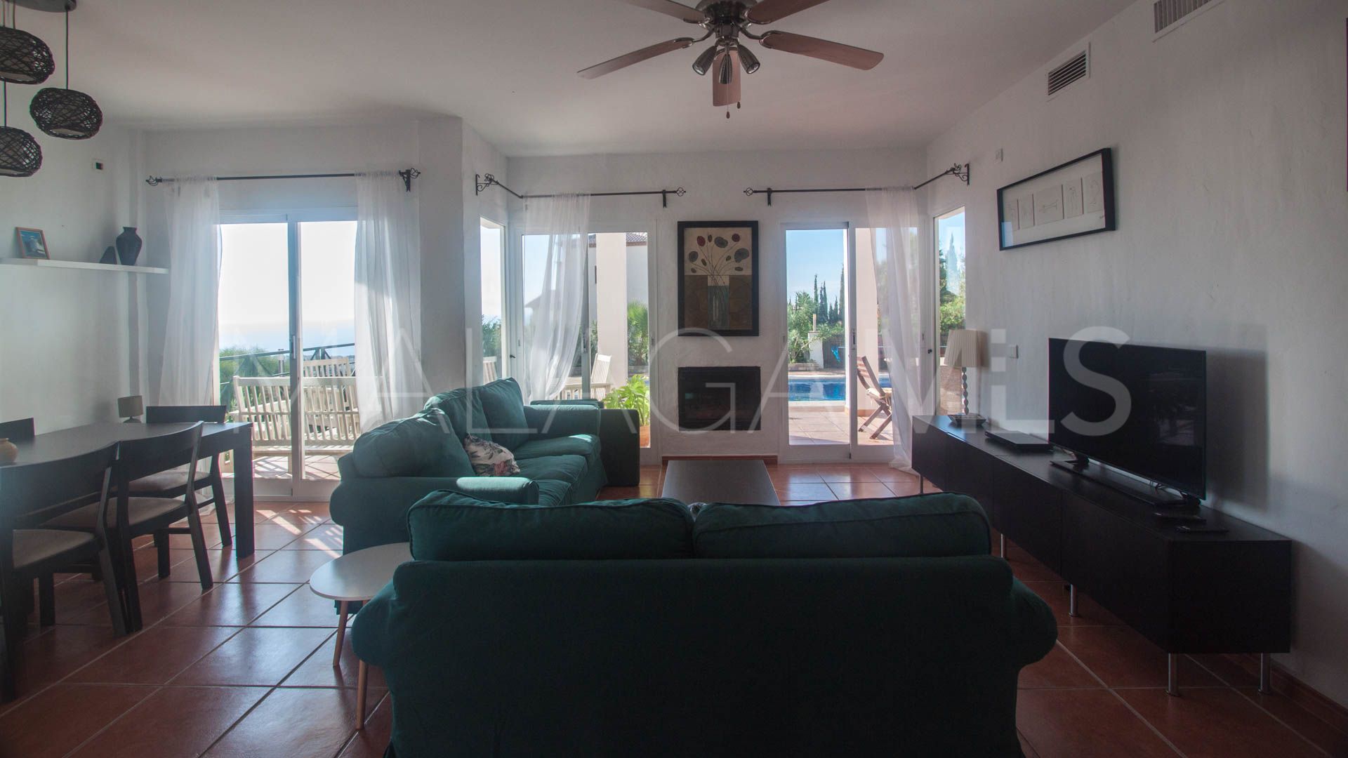 Finca for sale in Estepona