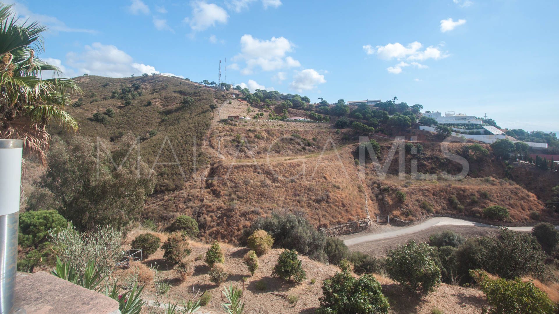 Finca for sale in Estepona