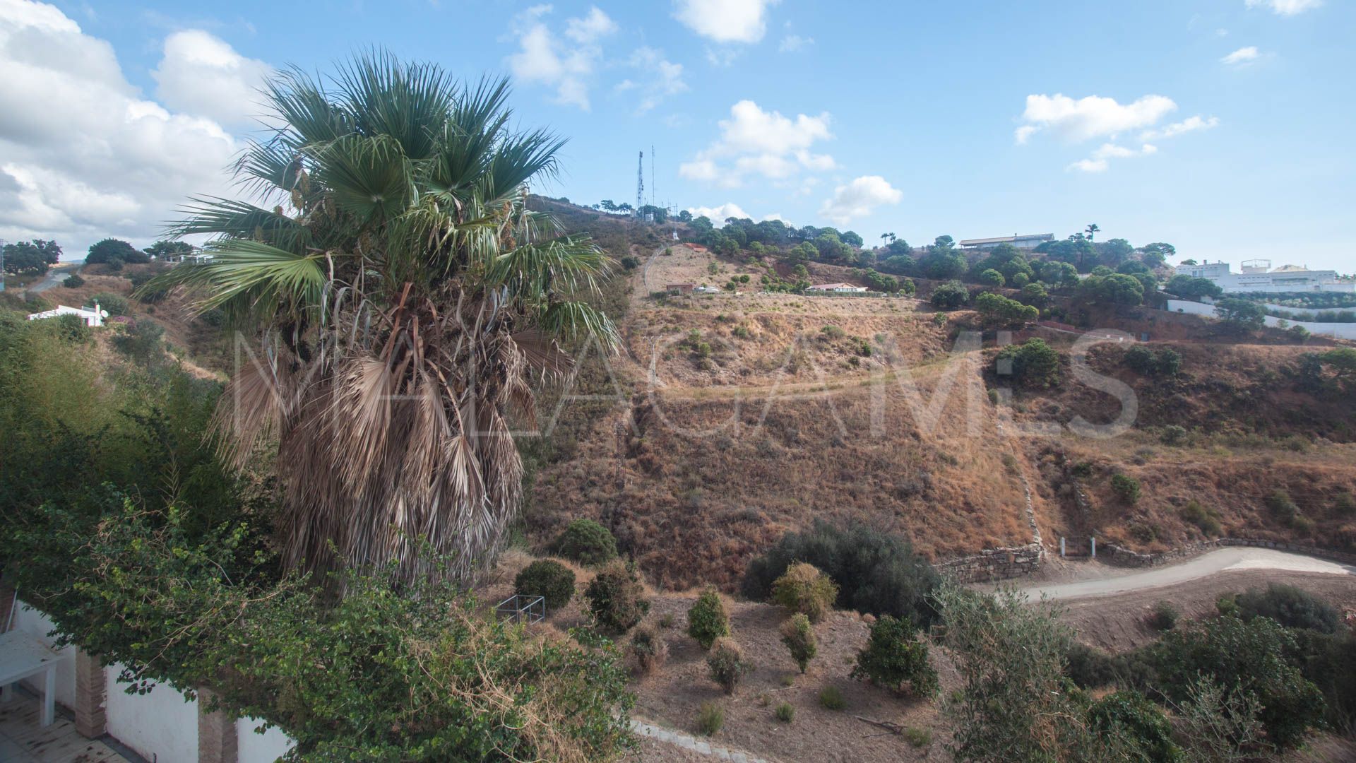Finca for sale in Estepona
