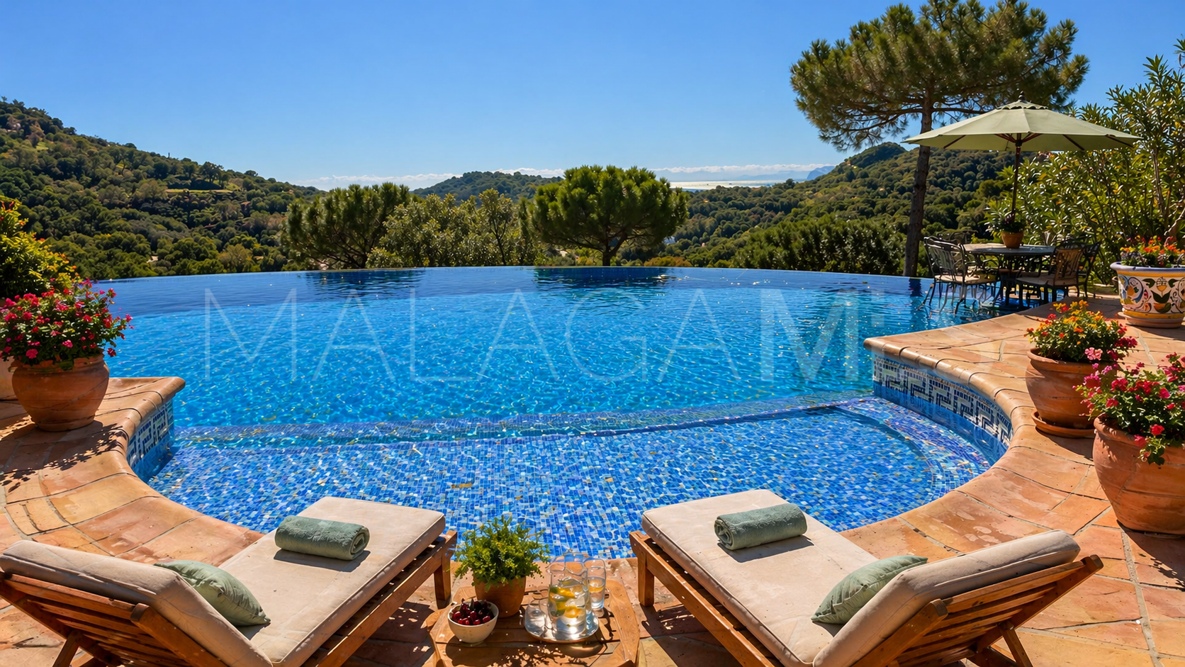 Finca for sale in Casares
