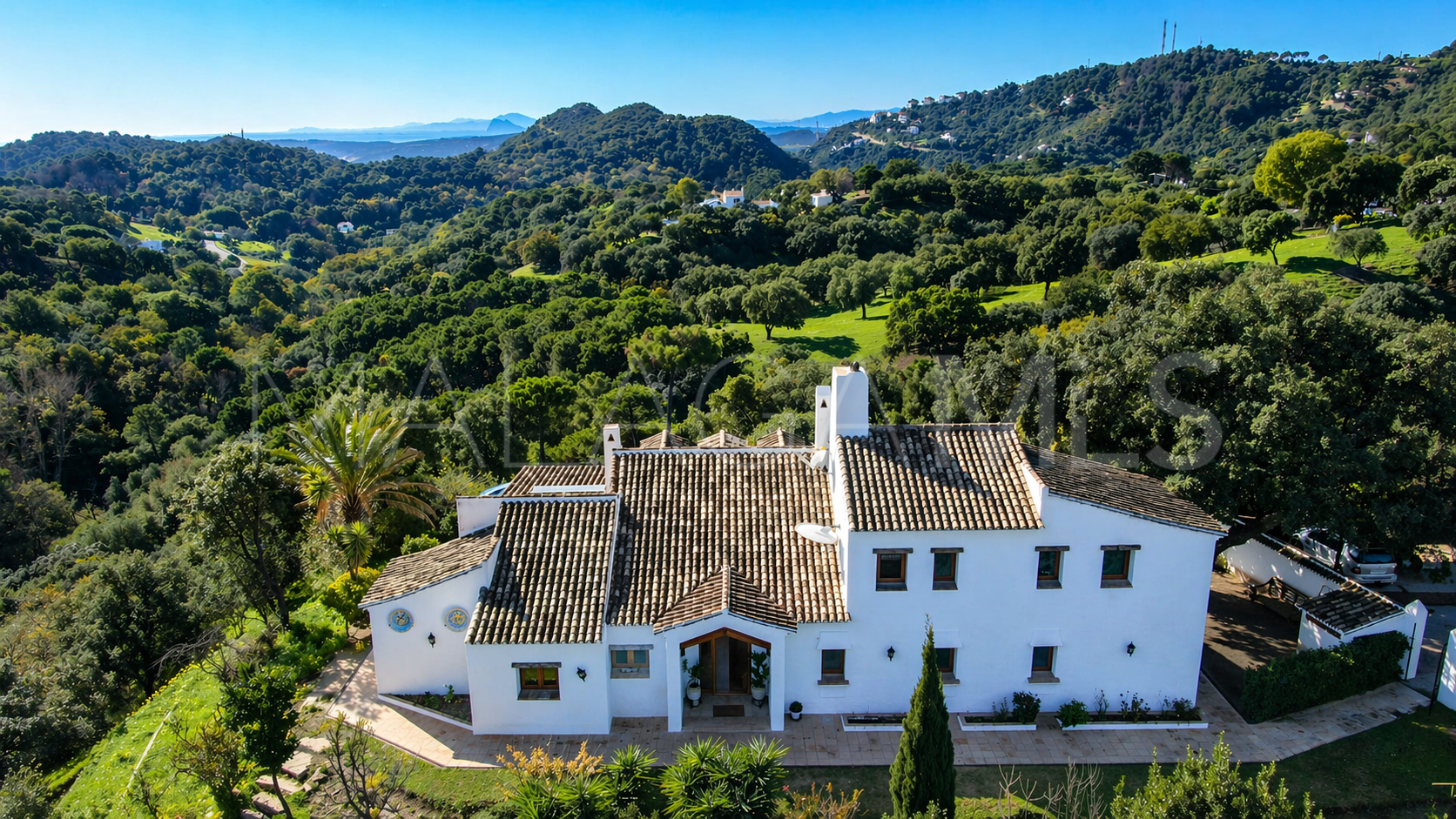 Finca for sale in Casares