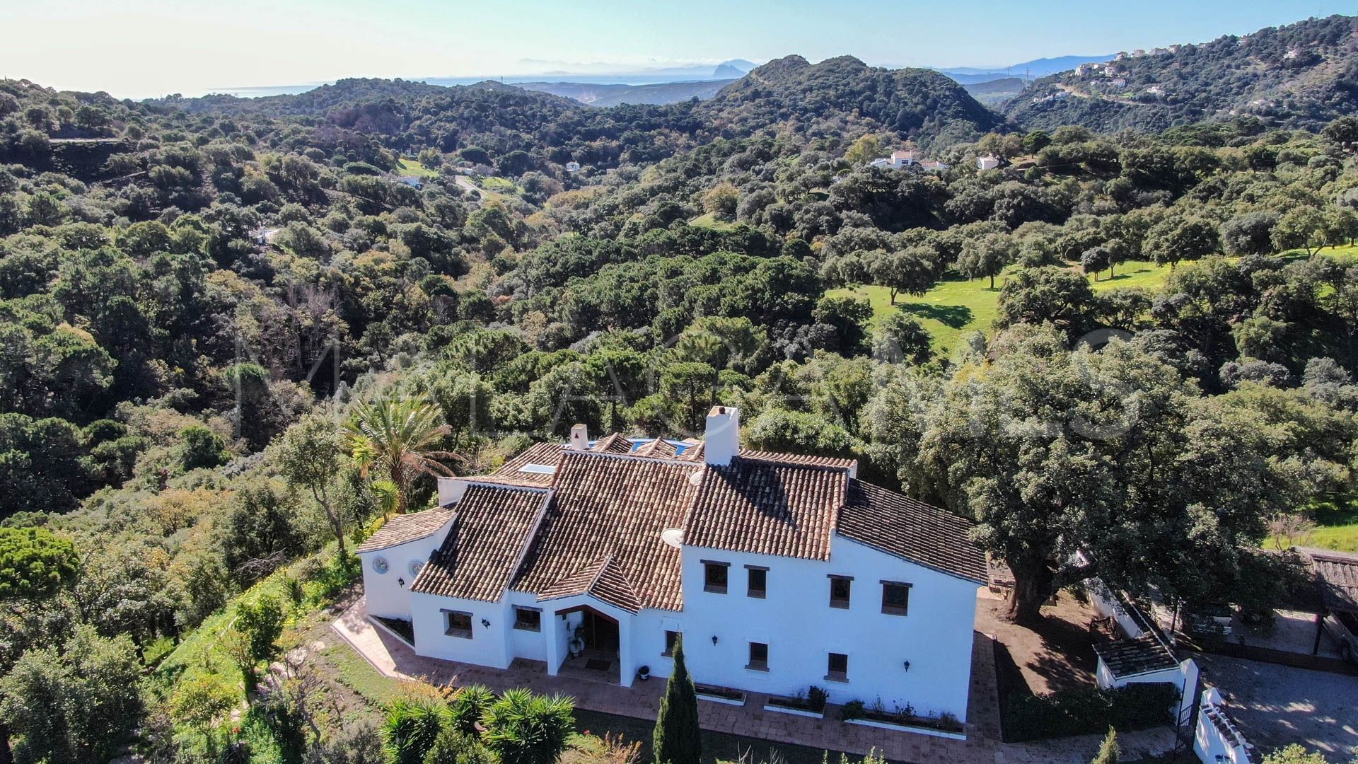 Finca for sale in Casares