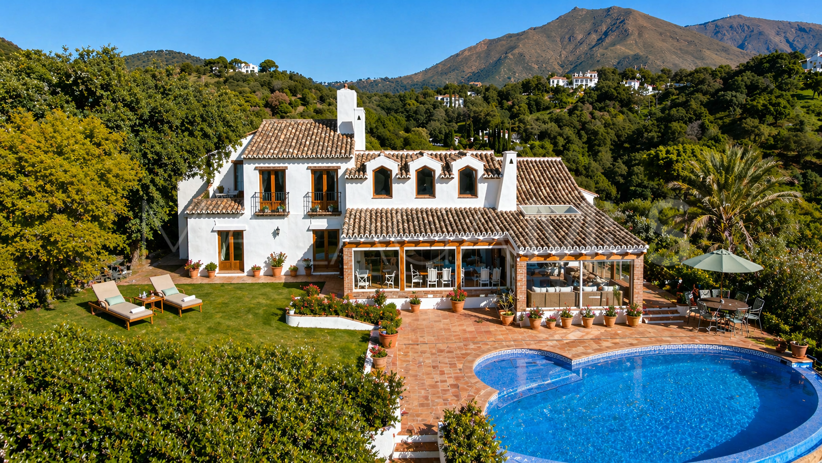 Finca for sale in Casares