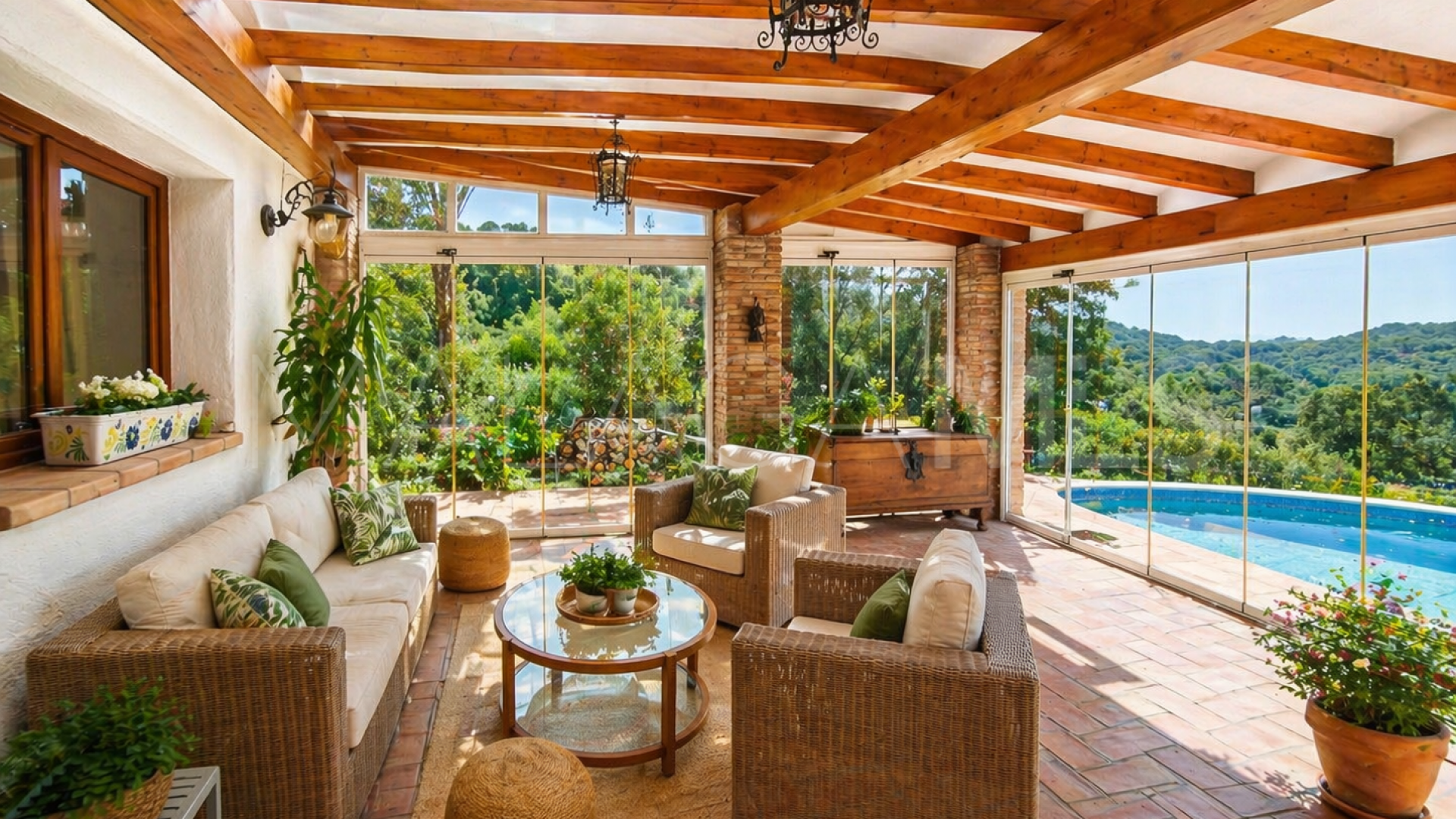 Finca for sale in Casares