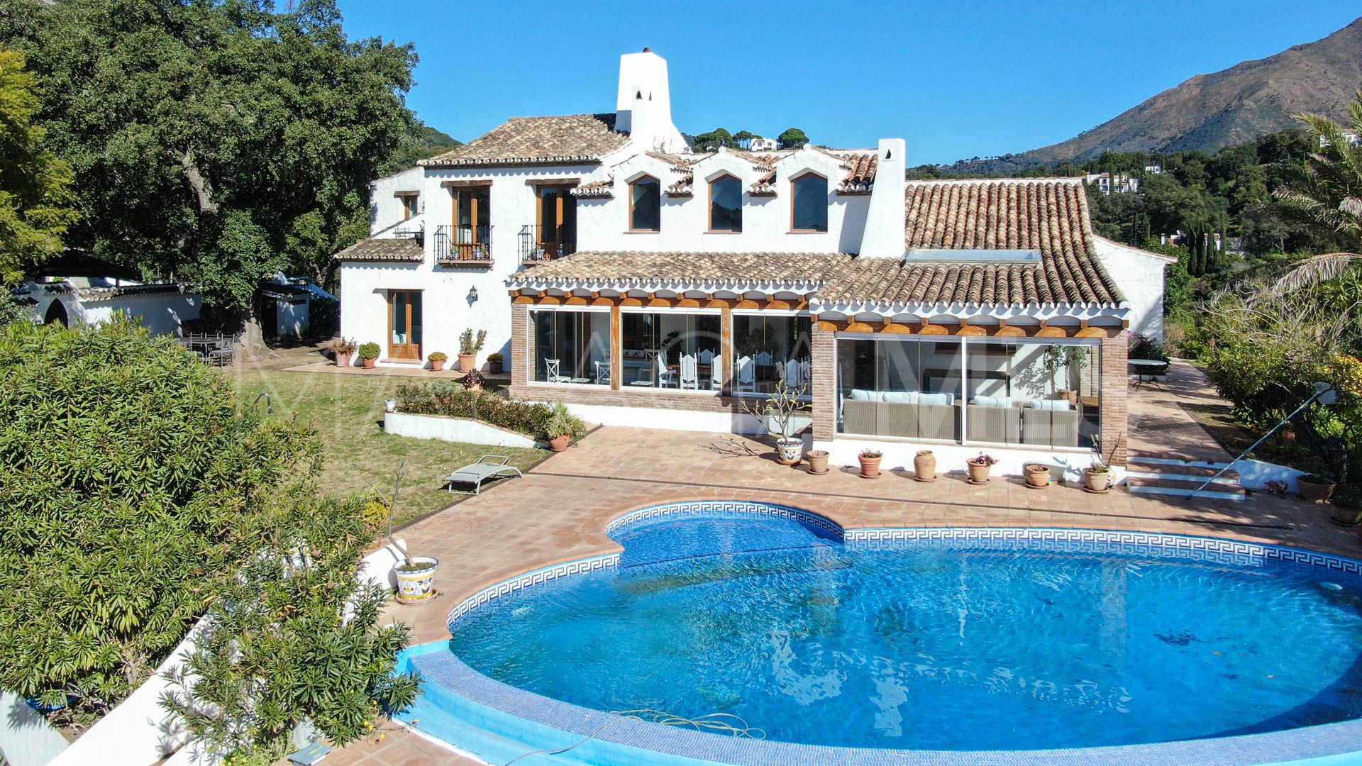 Finca for sale in Casares