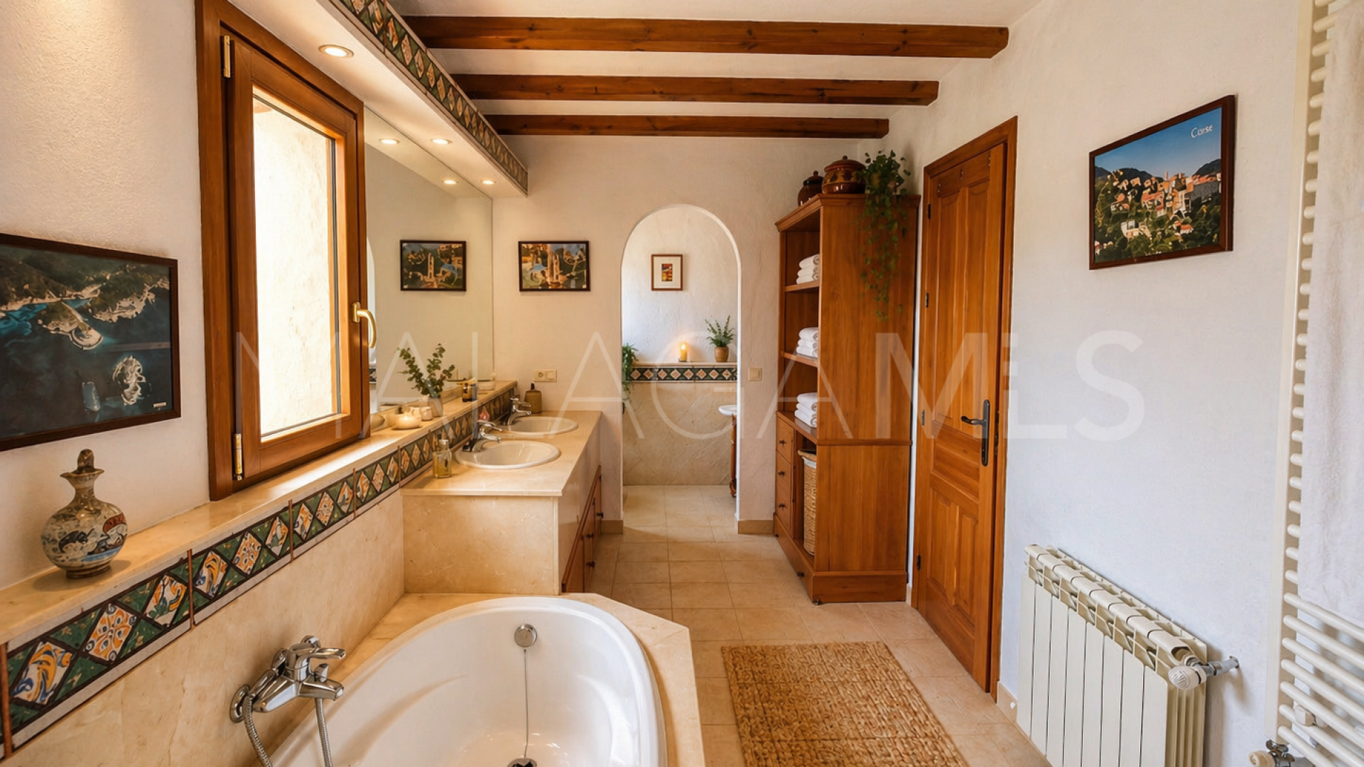 Finca for sale in Casares