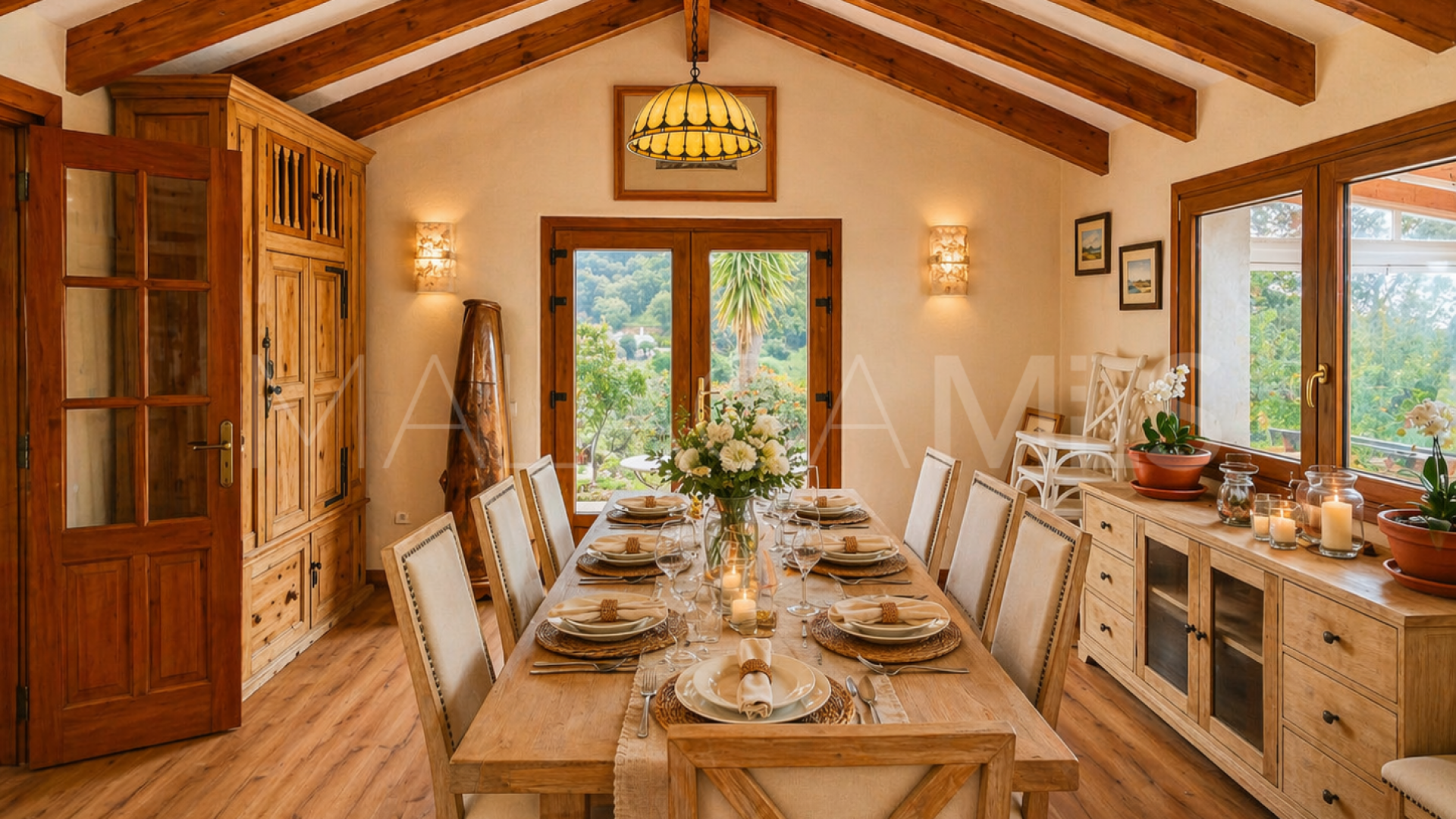 Finca for sale in Casares