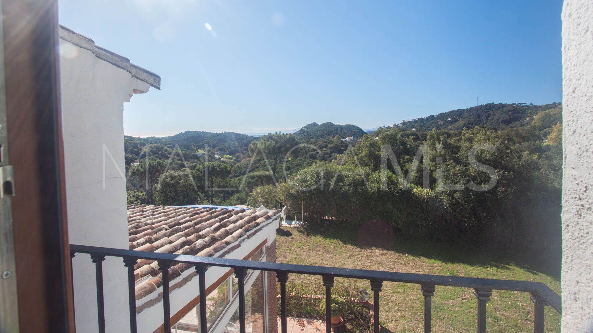 Finca for sale in Casares