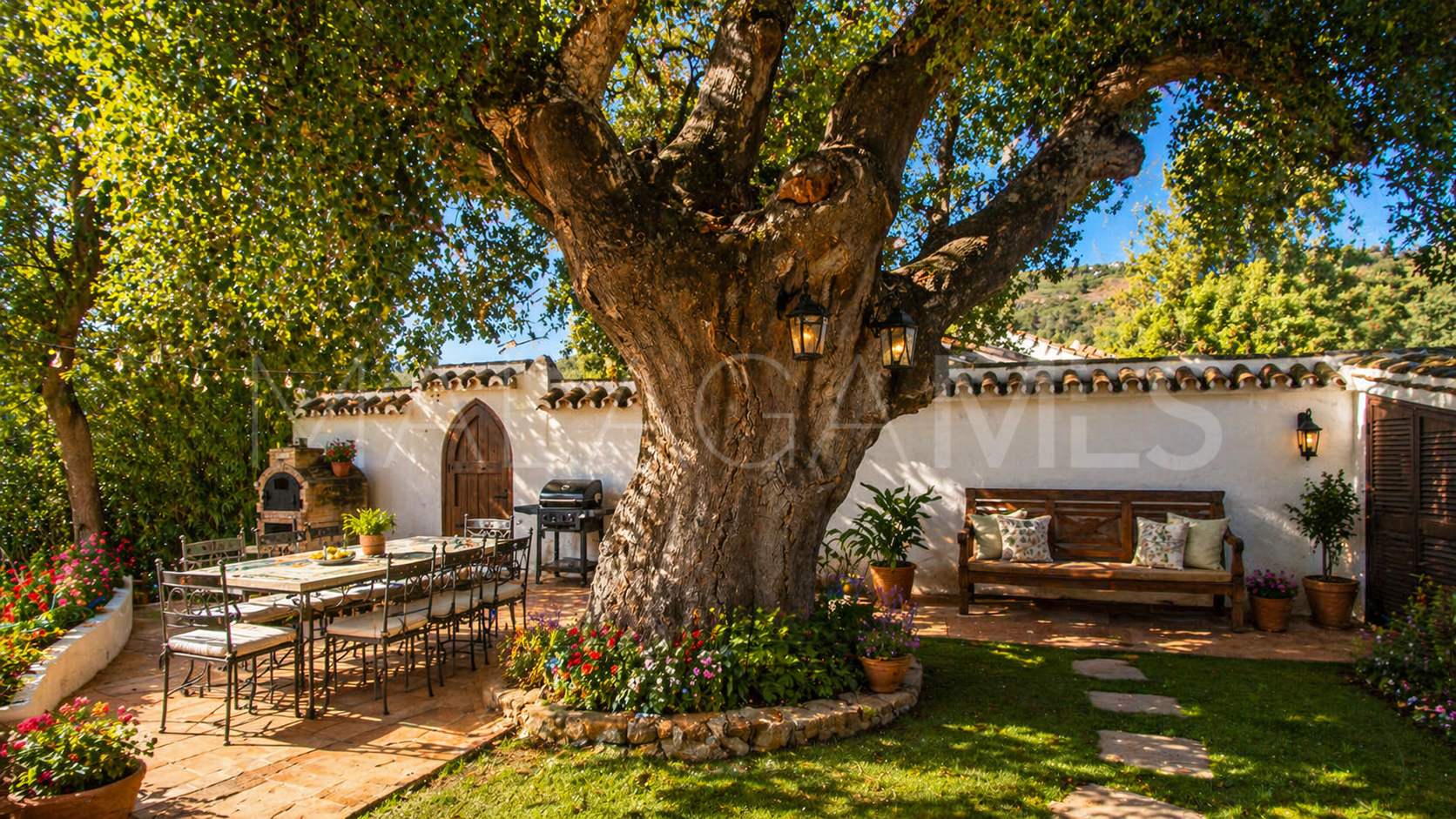 Finca for sale in Casares