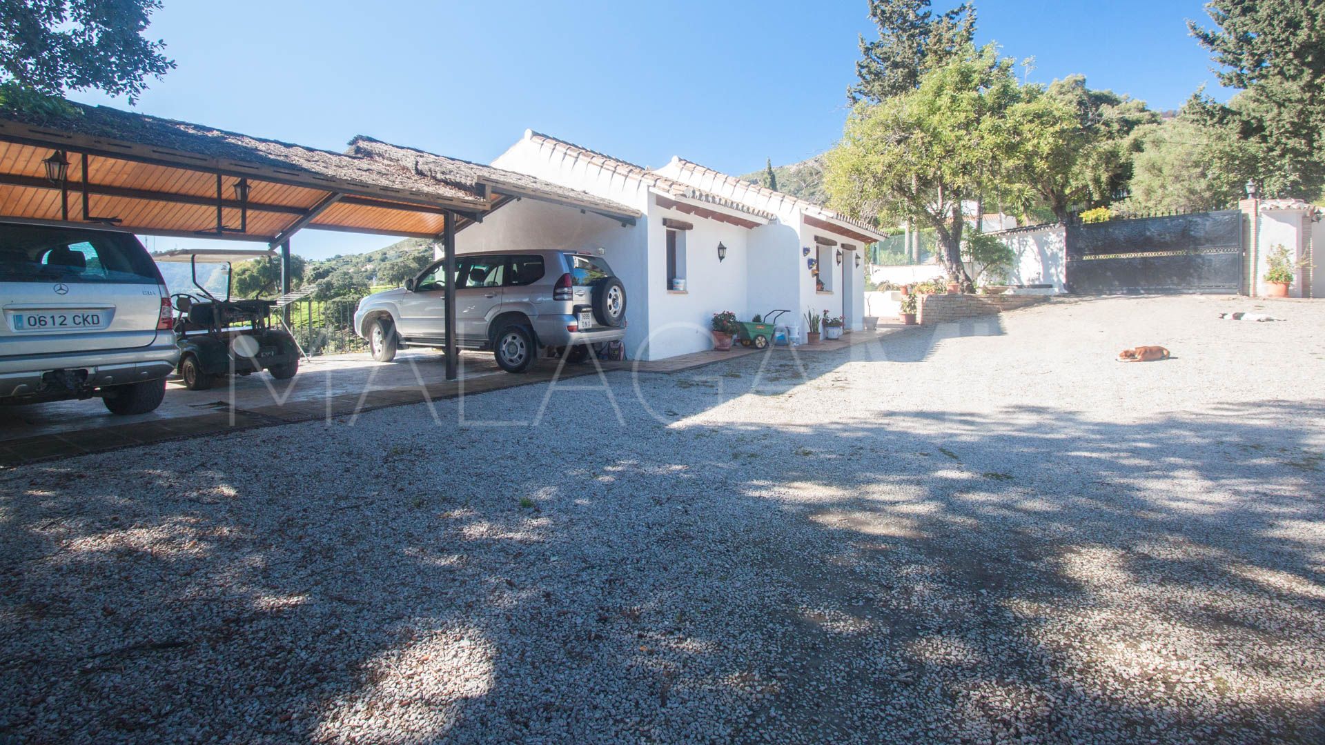 Finca for sale in Casares