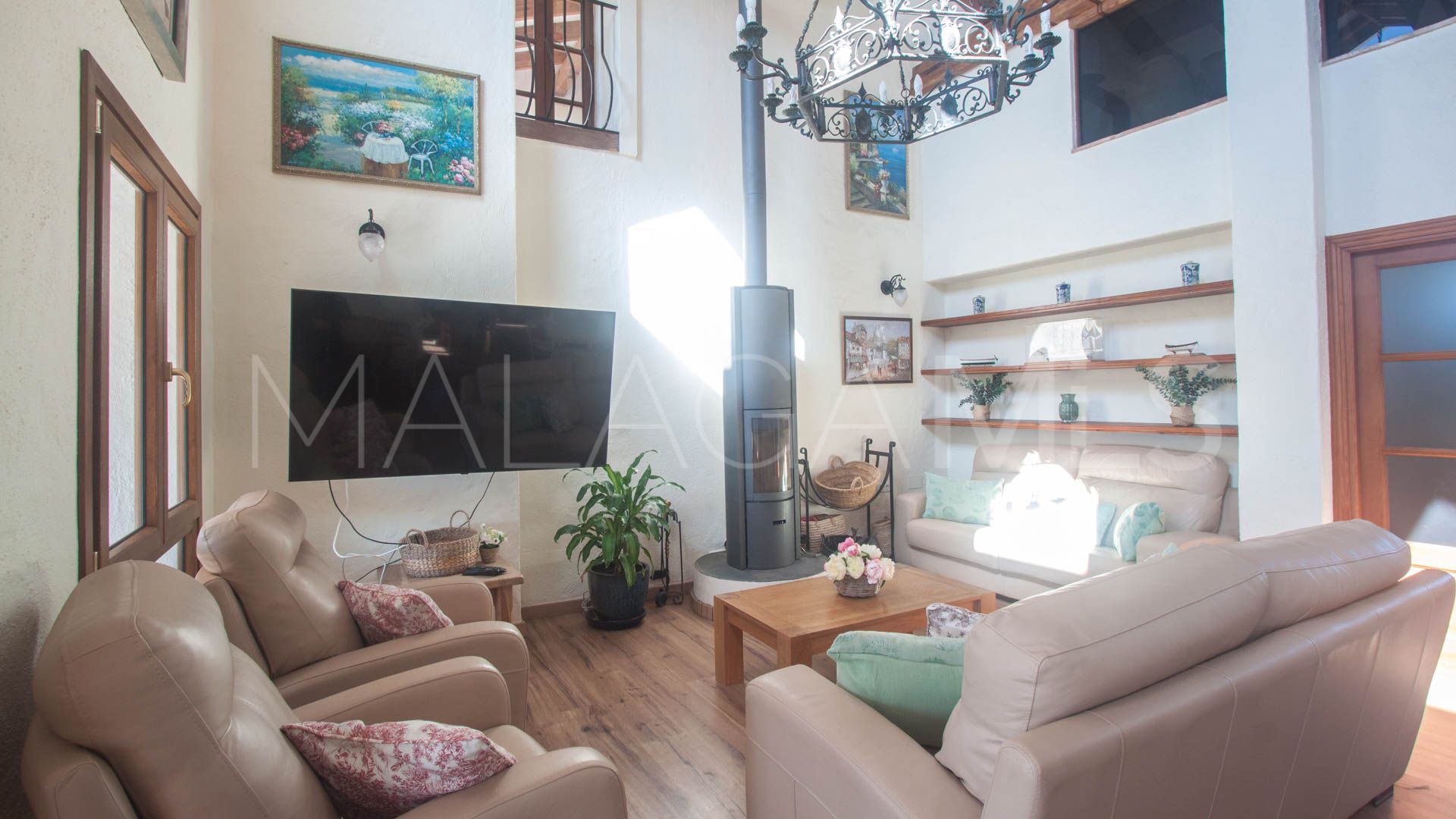 Finca for sale in Casares
