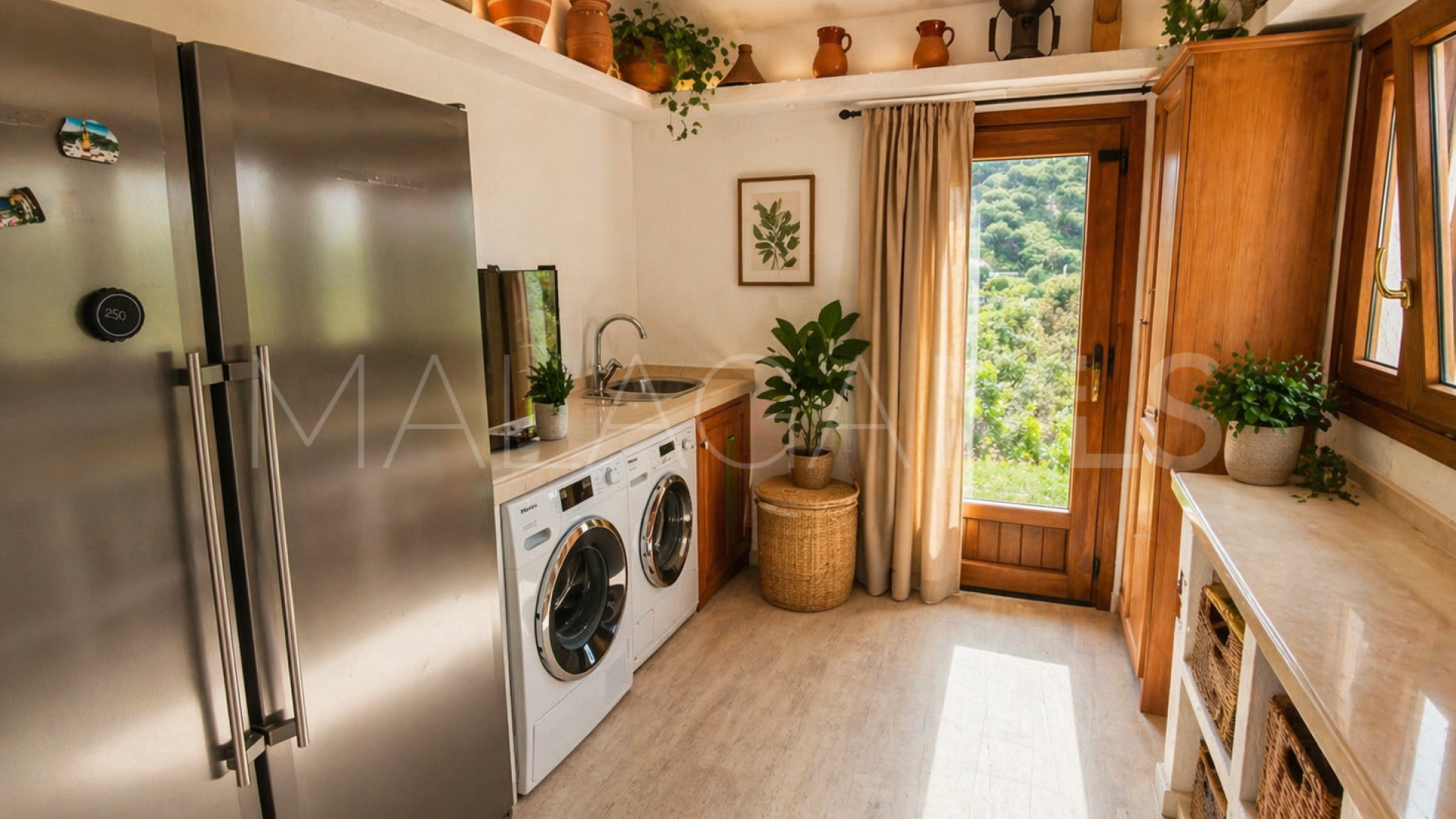 Finca for sale in Casares