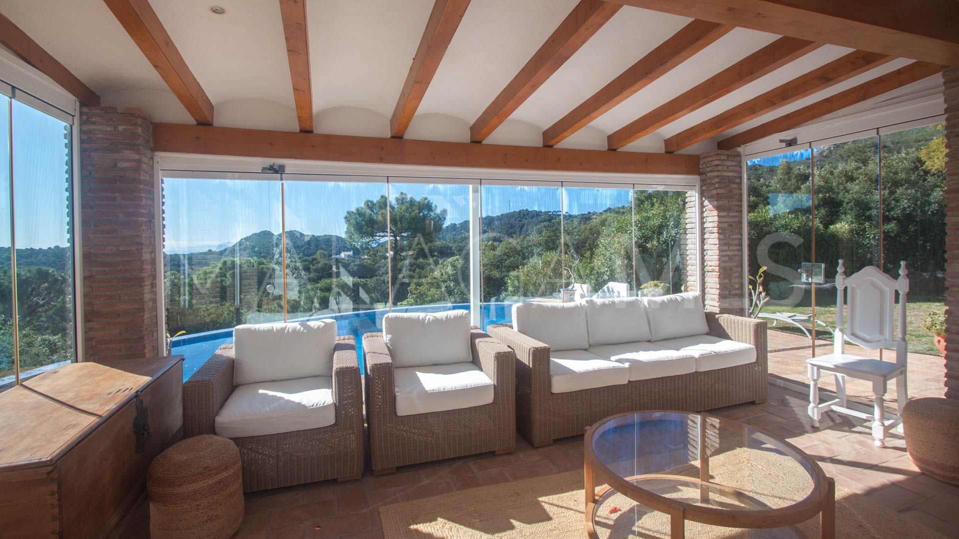 Finca for sale in Casares