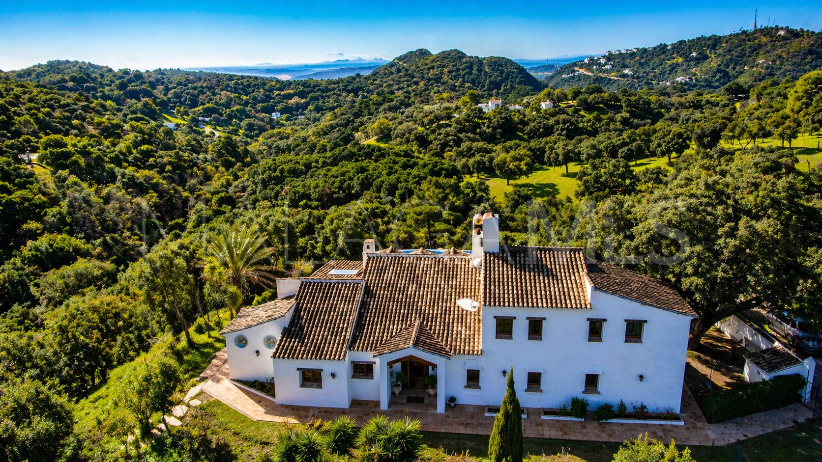 Finca for sale in Casares