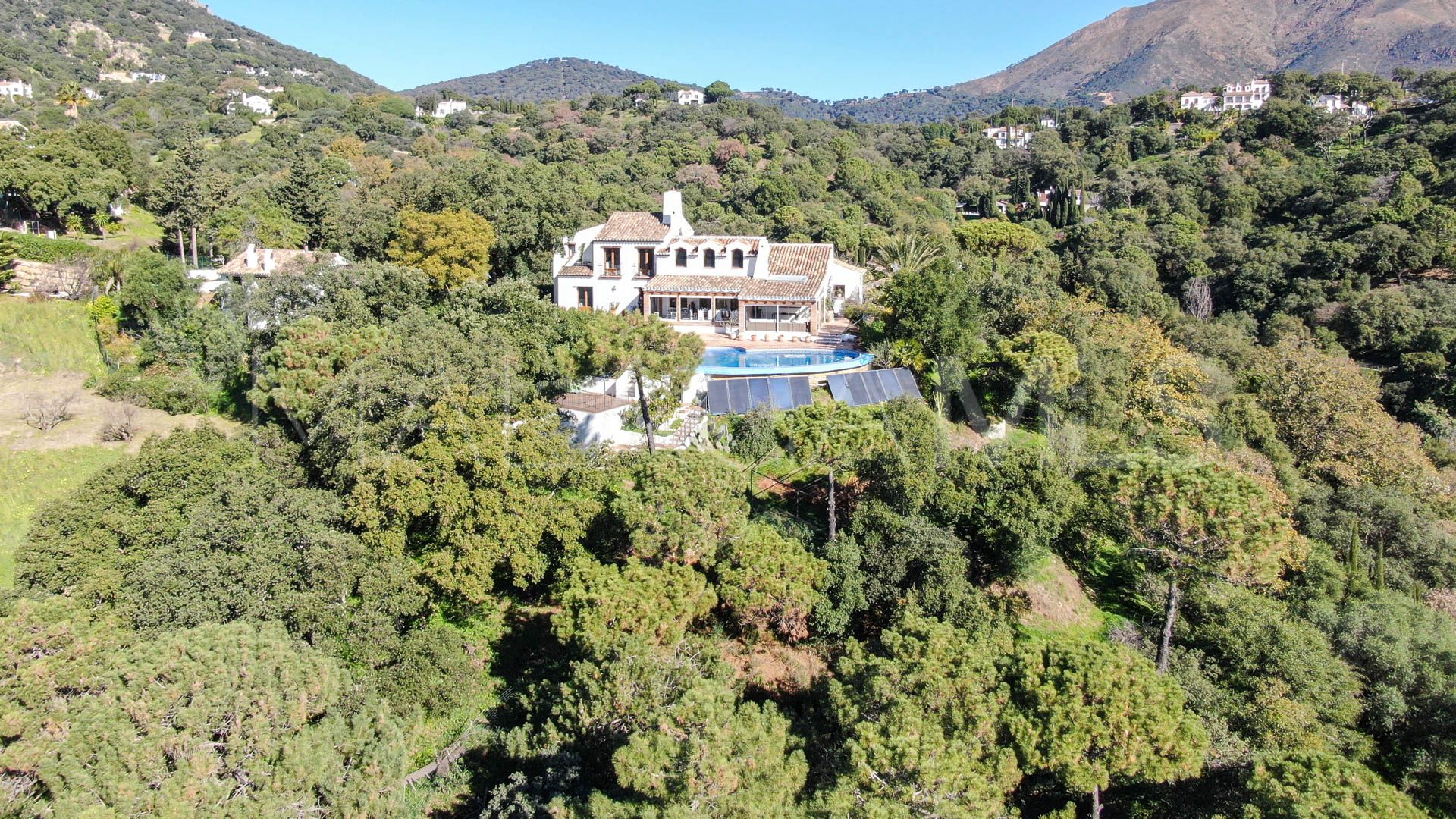 Finca for sale in Casares