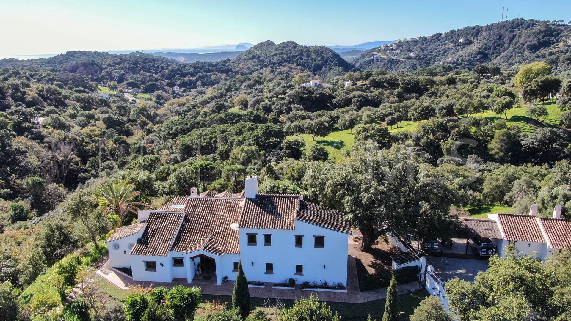 Finca for sale in Casares