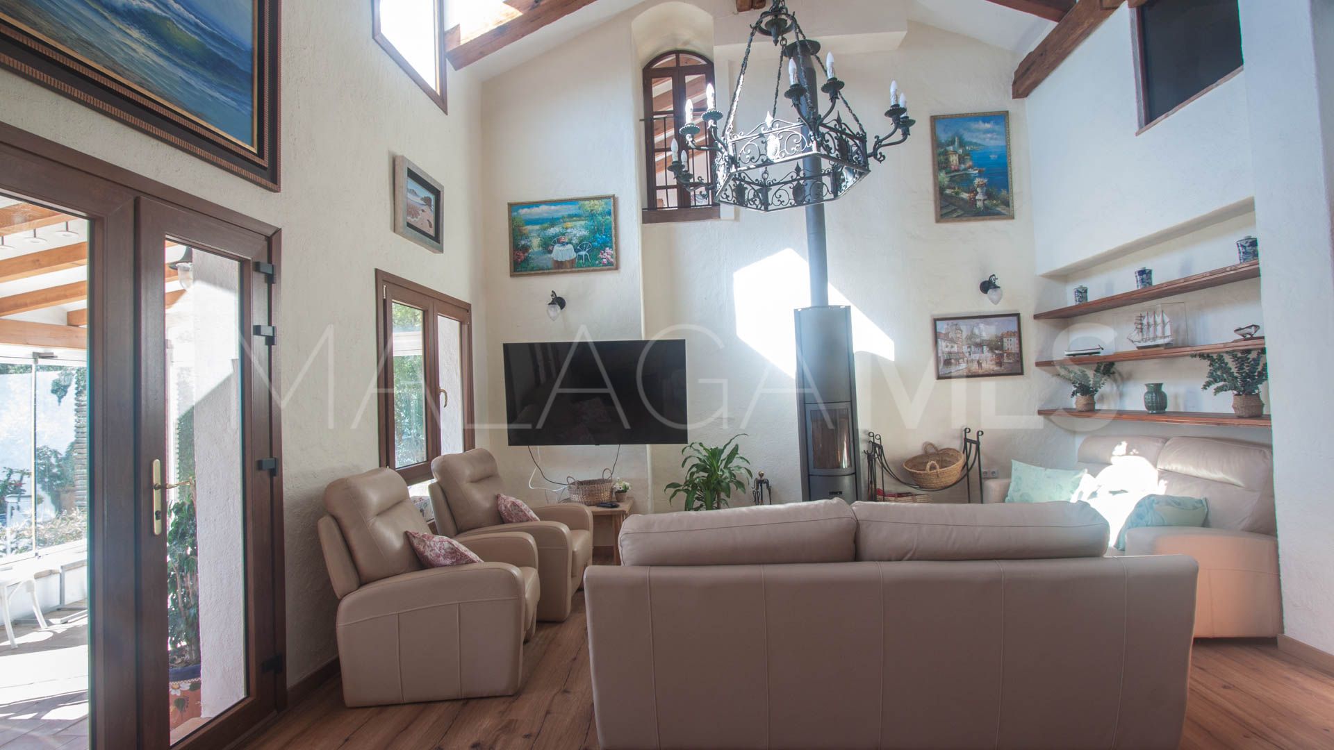 Finca for sale in Casares