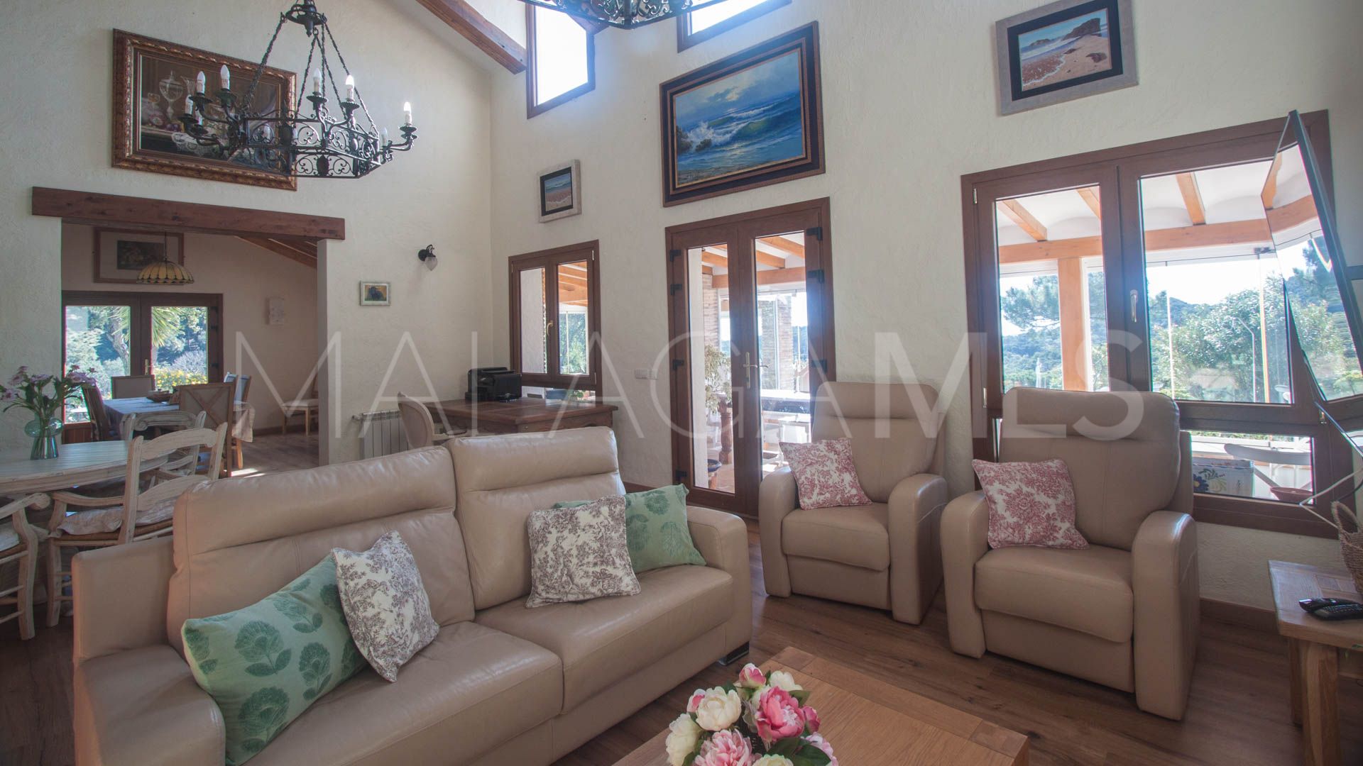 Finca for sale in Casares