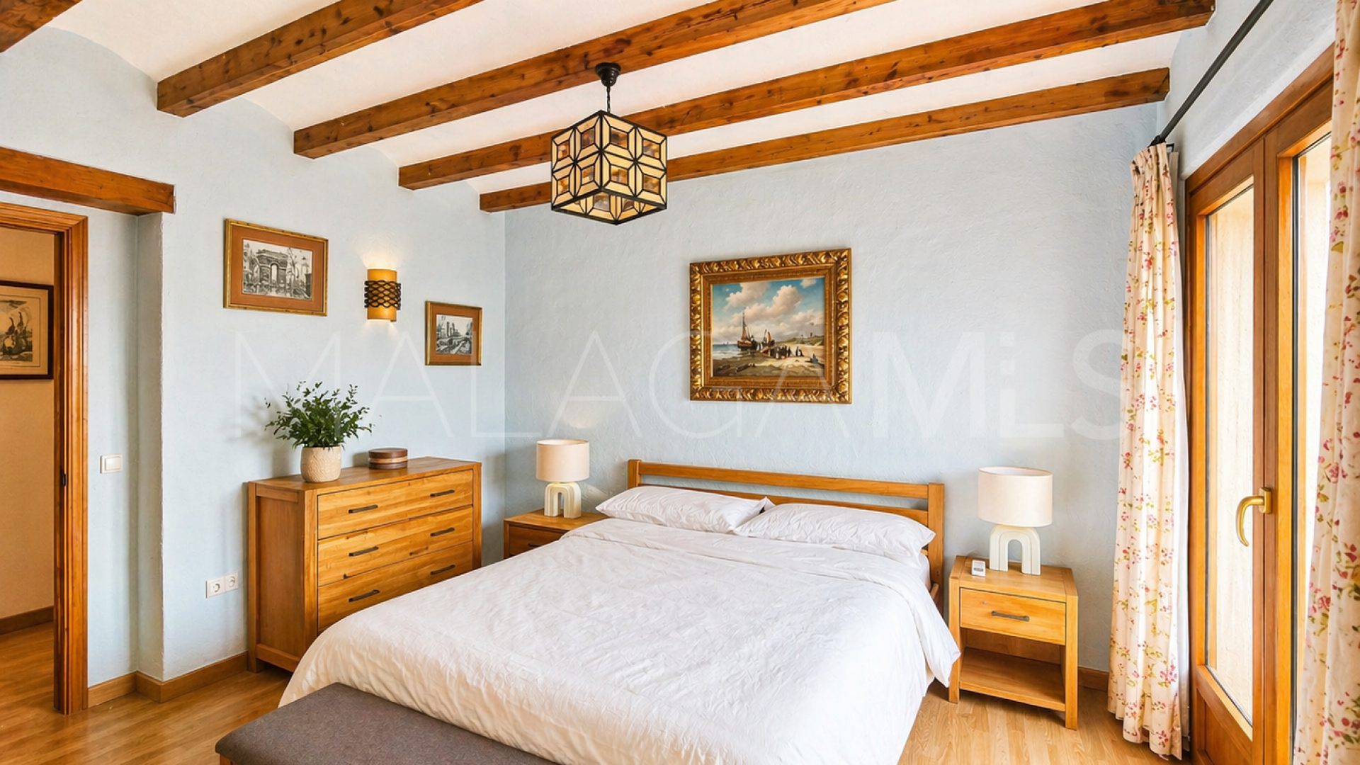 Finca for sale in Casares