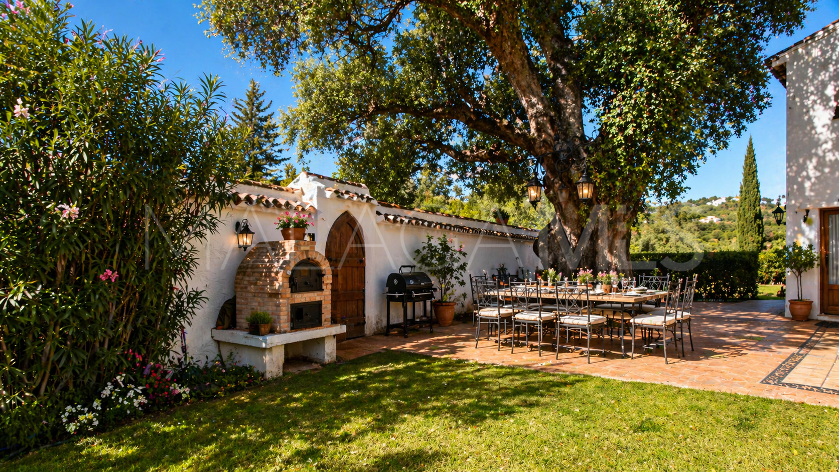 Finca for sale in Casares
