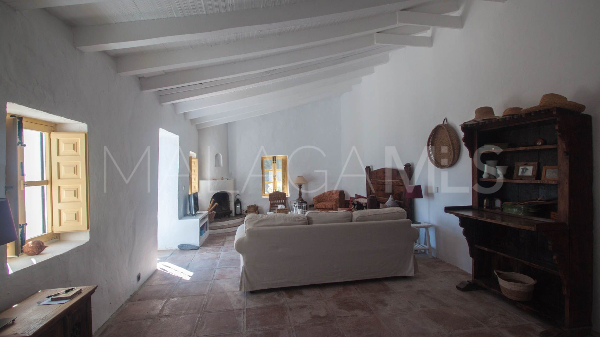 Finca for sale in Casares