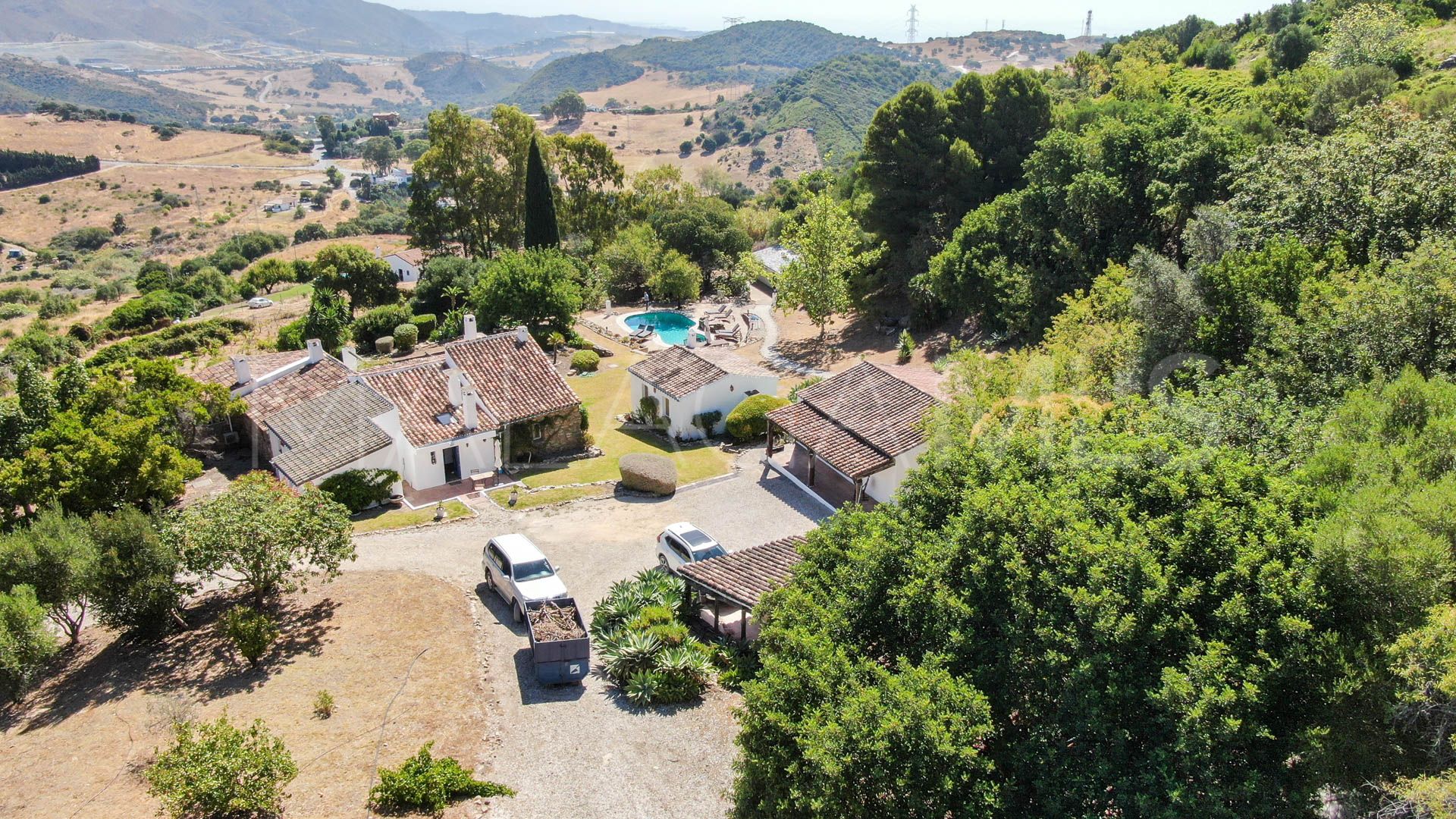 Finca for sale in Casares