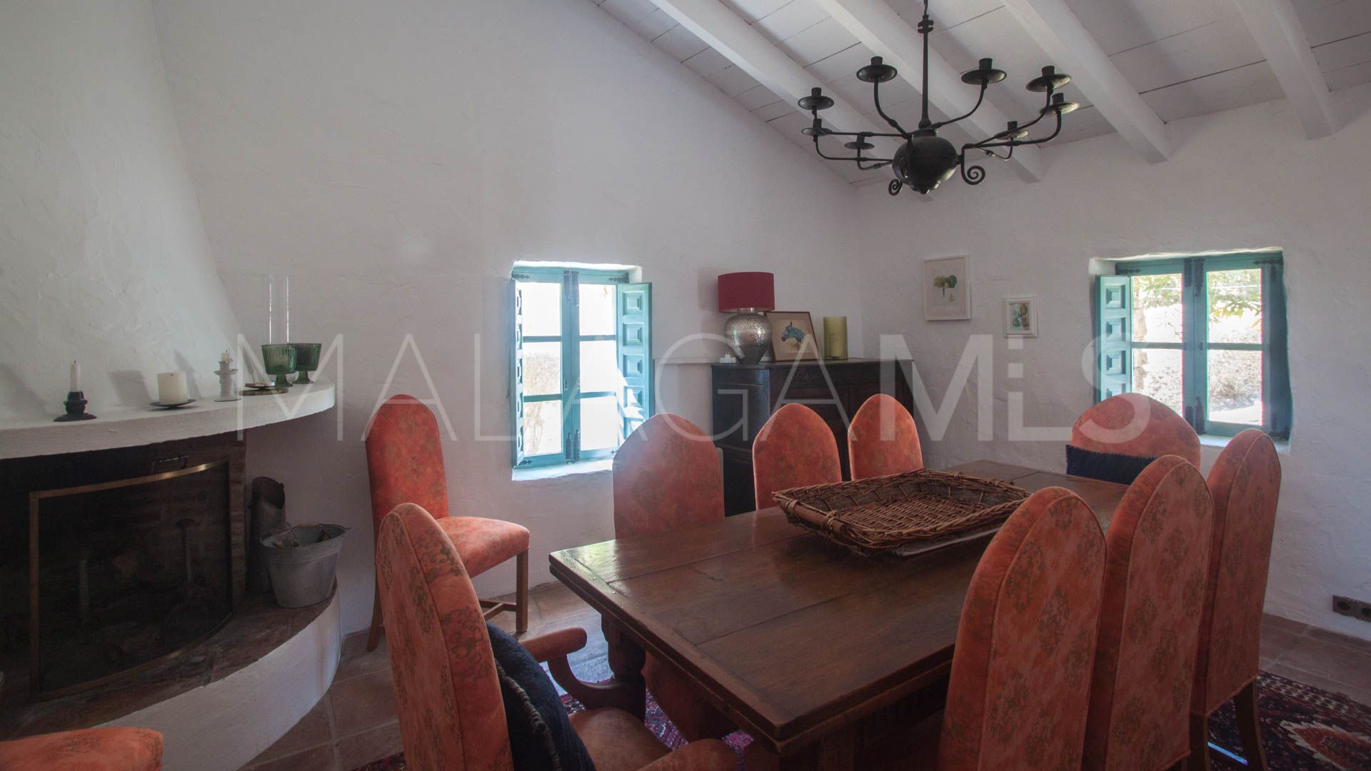 Finca for sale in Casares