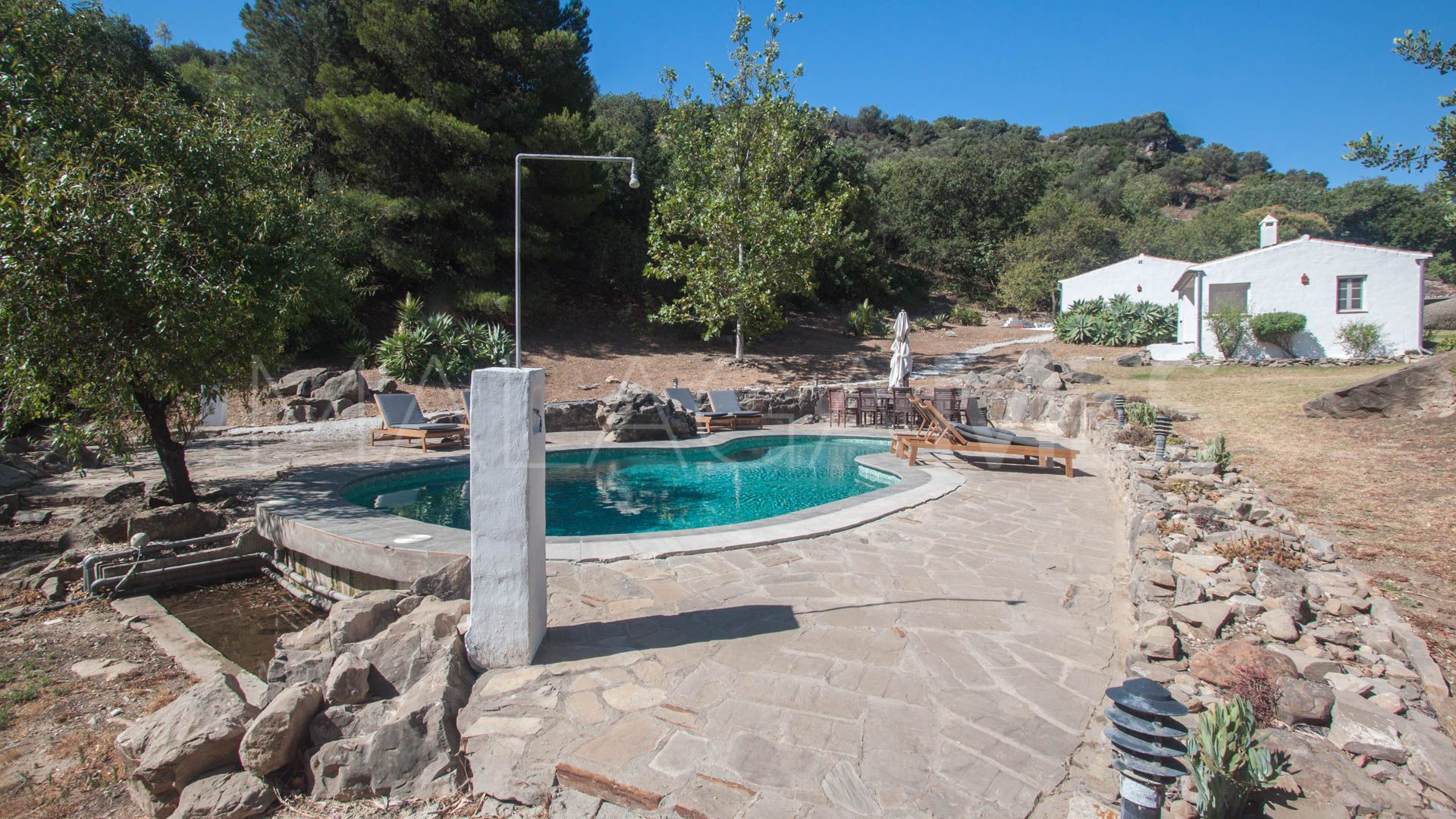 Finca for sale in Casares