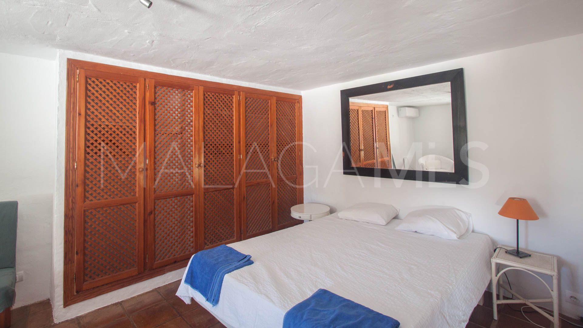 Finca for sale in Casares