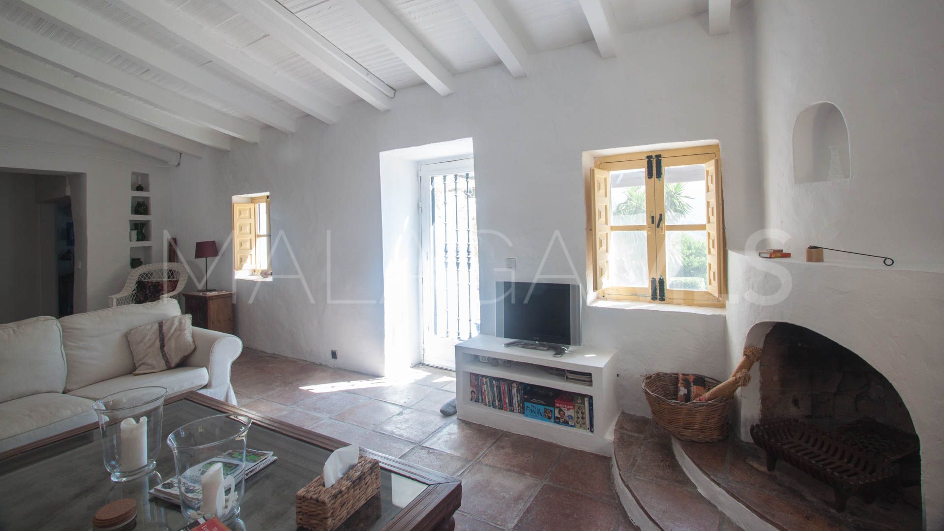 Finca for sale in Casares