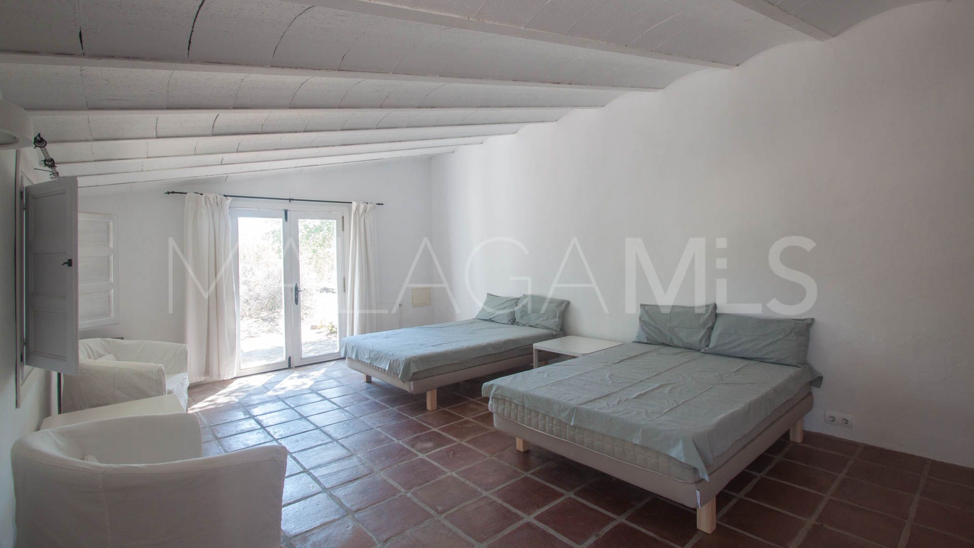 Finca for sale in Casares