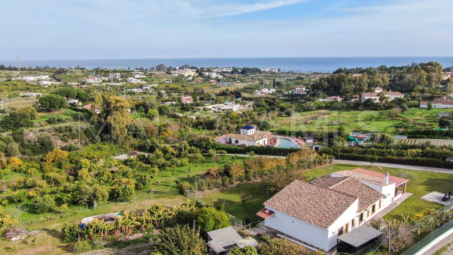 Finca for sale in Estepona