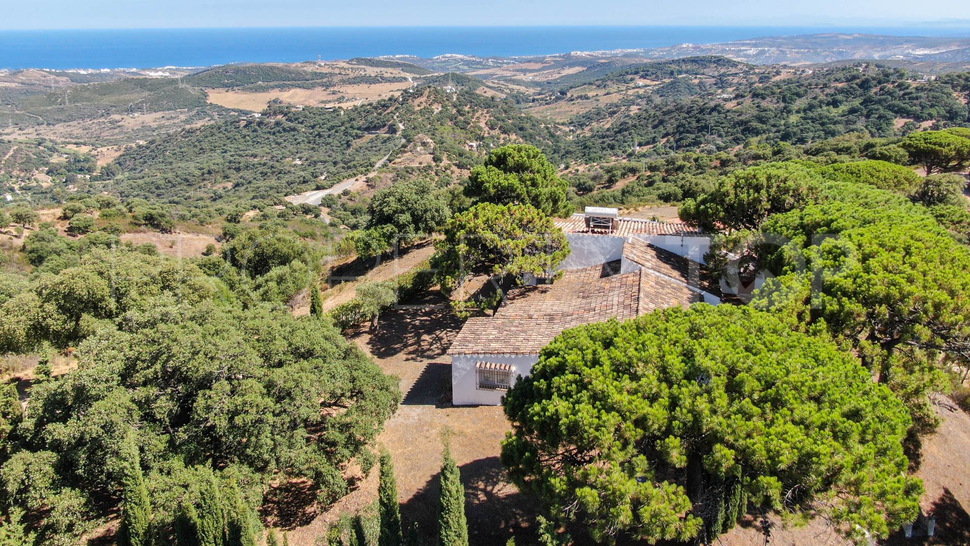 Finca for sale in Casares with 4 bedrooms