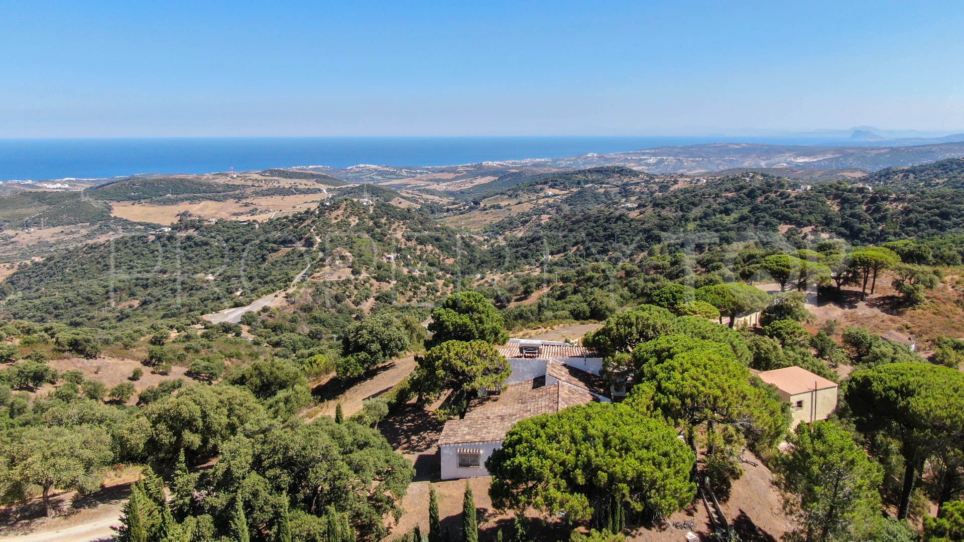 Finca for sale in Casares with 4 bedrooms