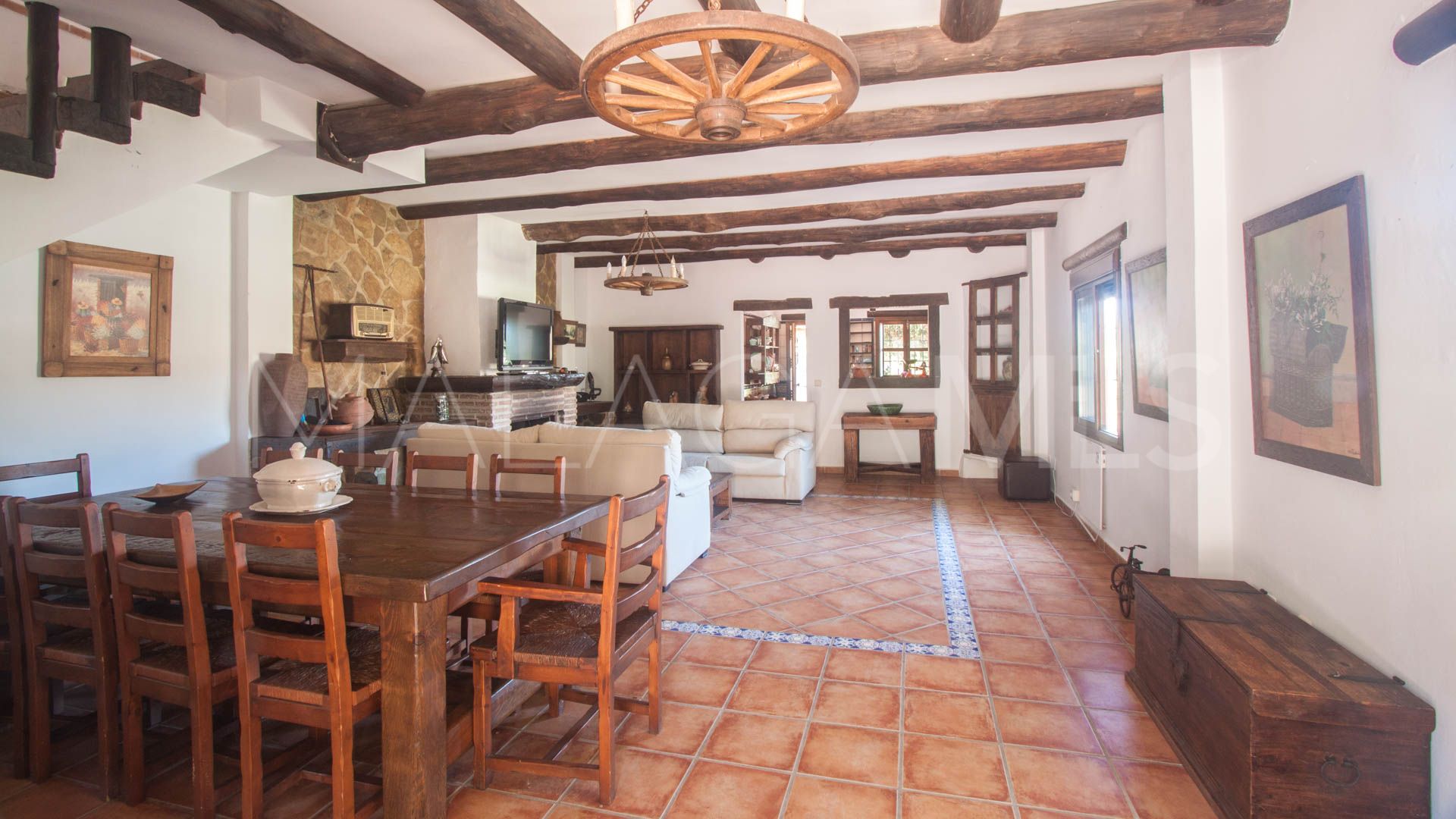 Finca for sale in Estepona